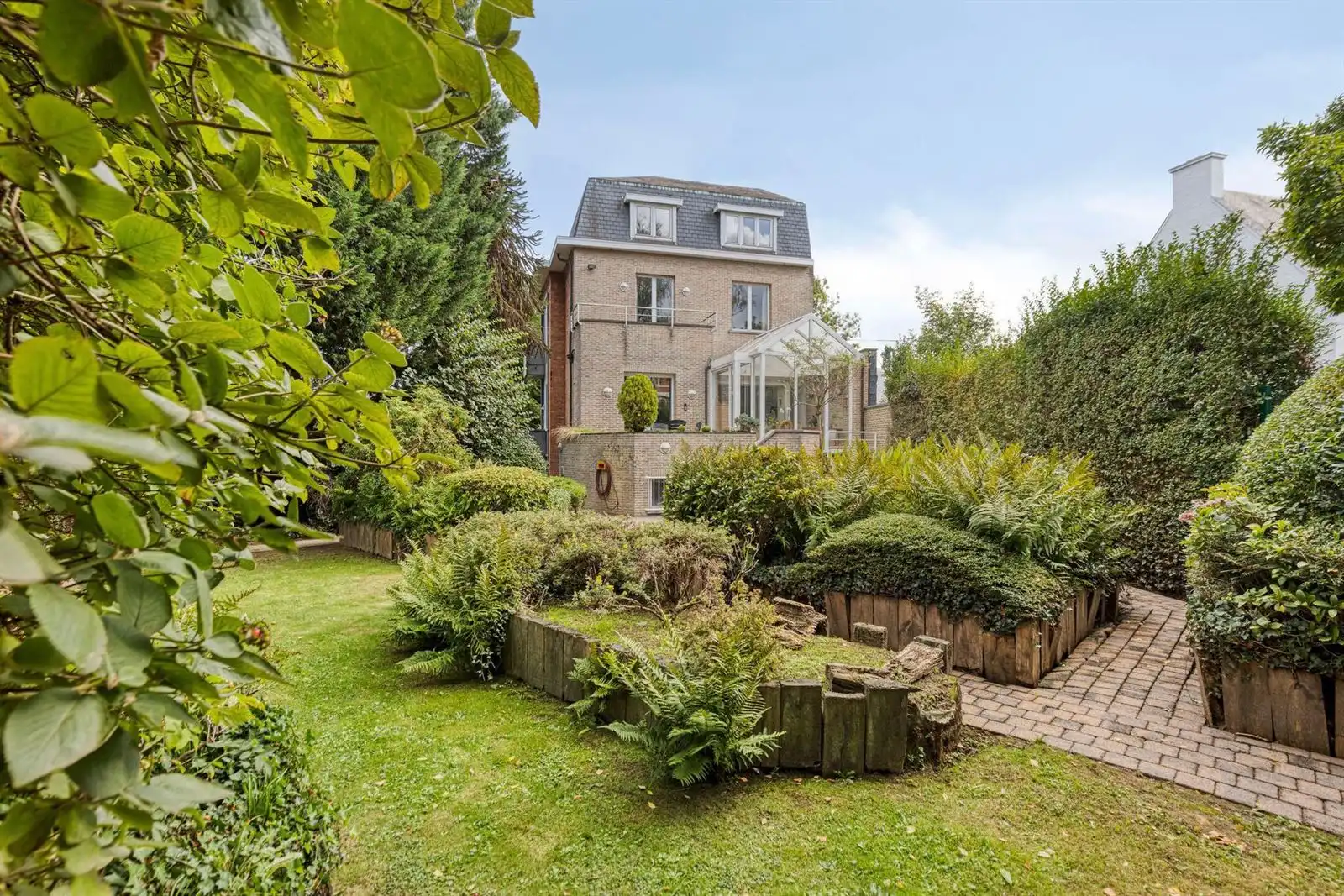 Charmante woning met tuin foto 16