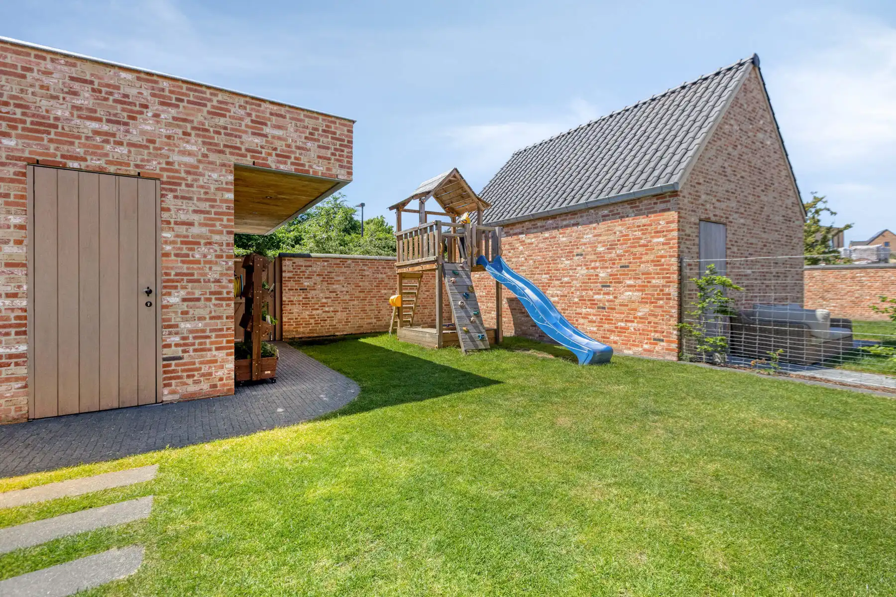 Moderne woning met 3 slaapkamers. foto 41