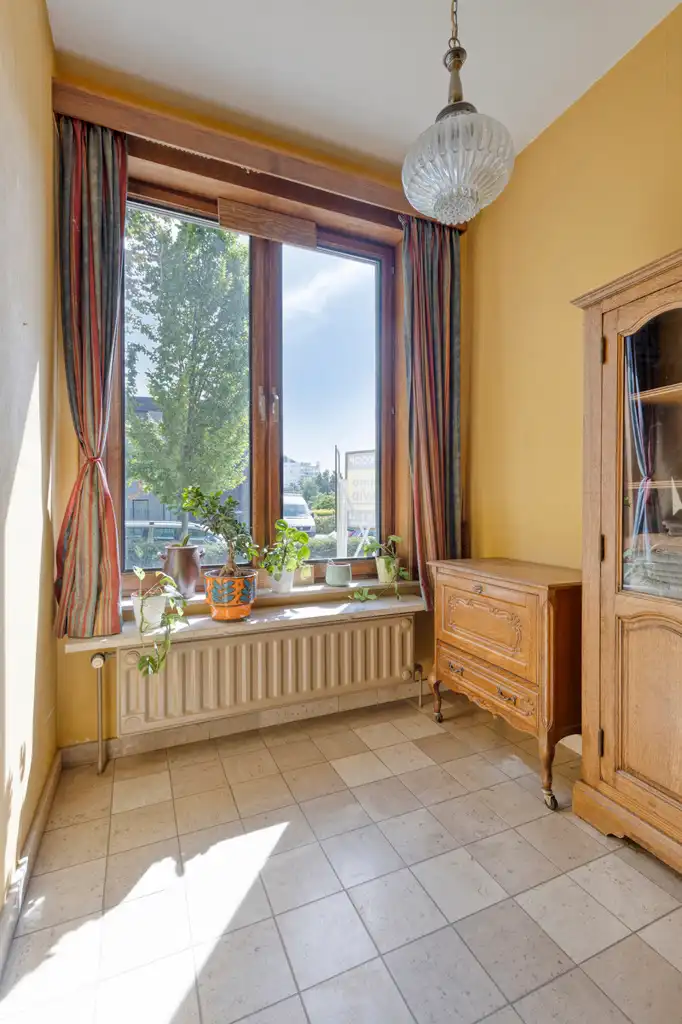 Zeer ruime woning met 4 slaapkamers en appartement in Zellik foto 3