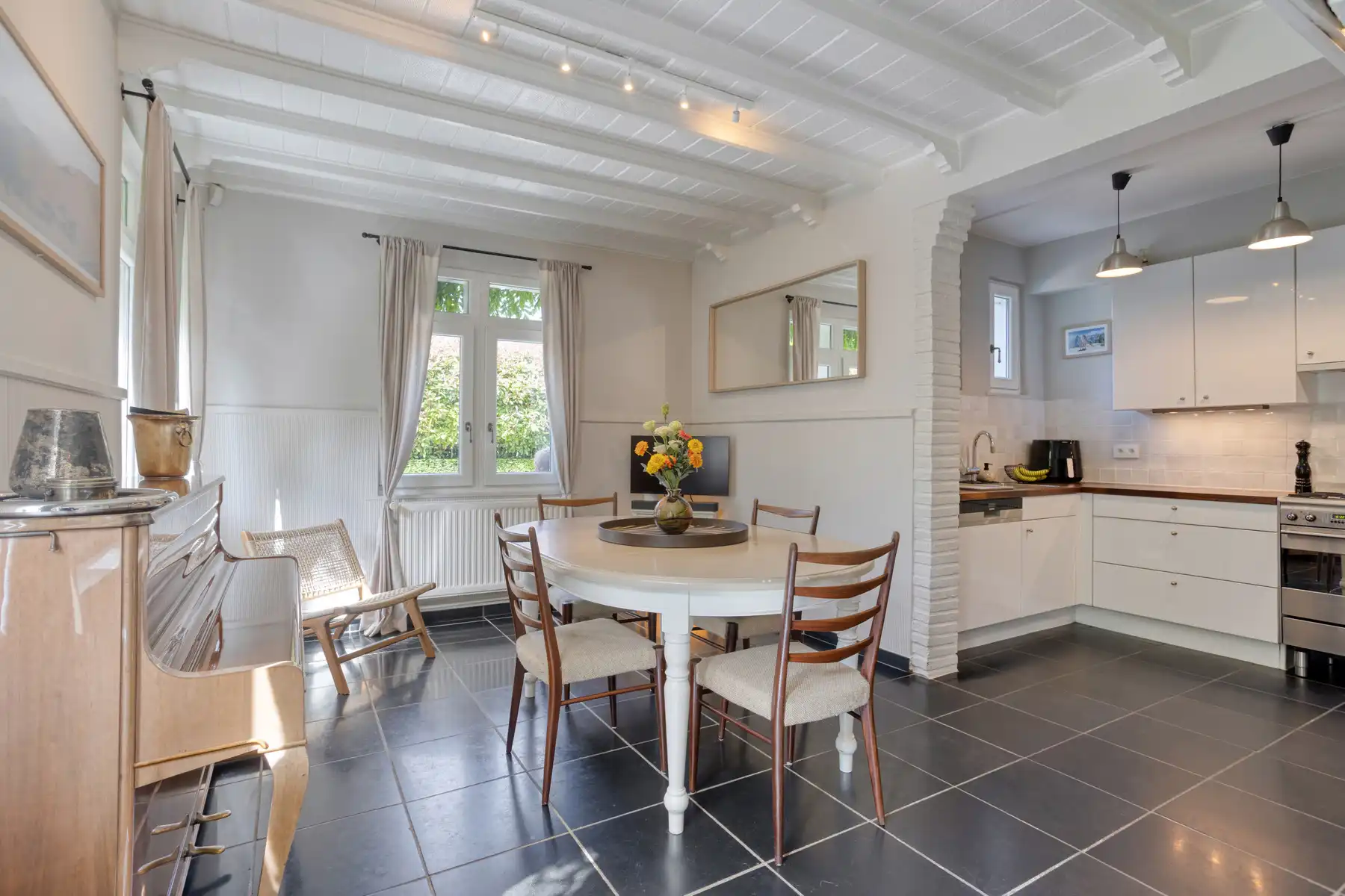 charmante halfopen woning met 3 slaapkamers foto 11