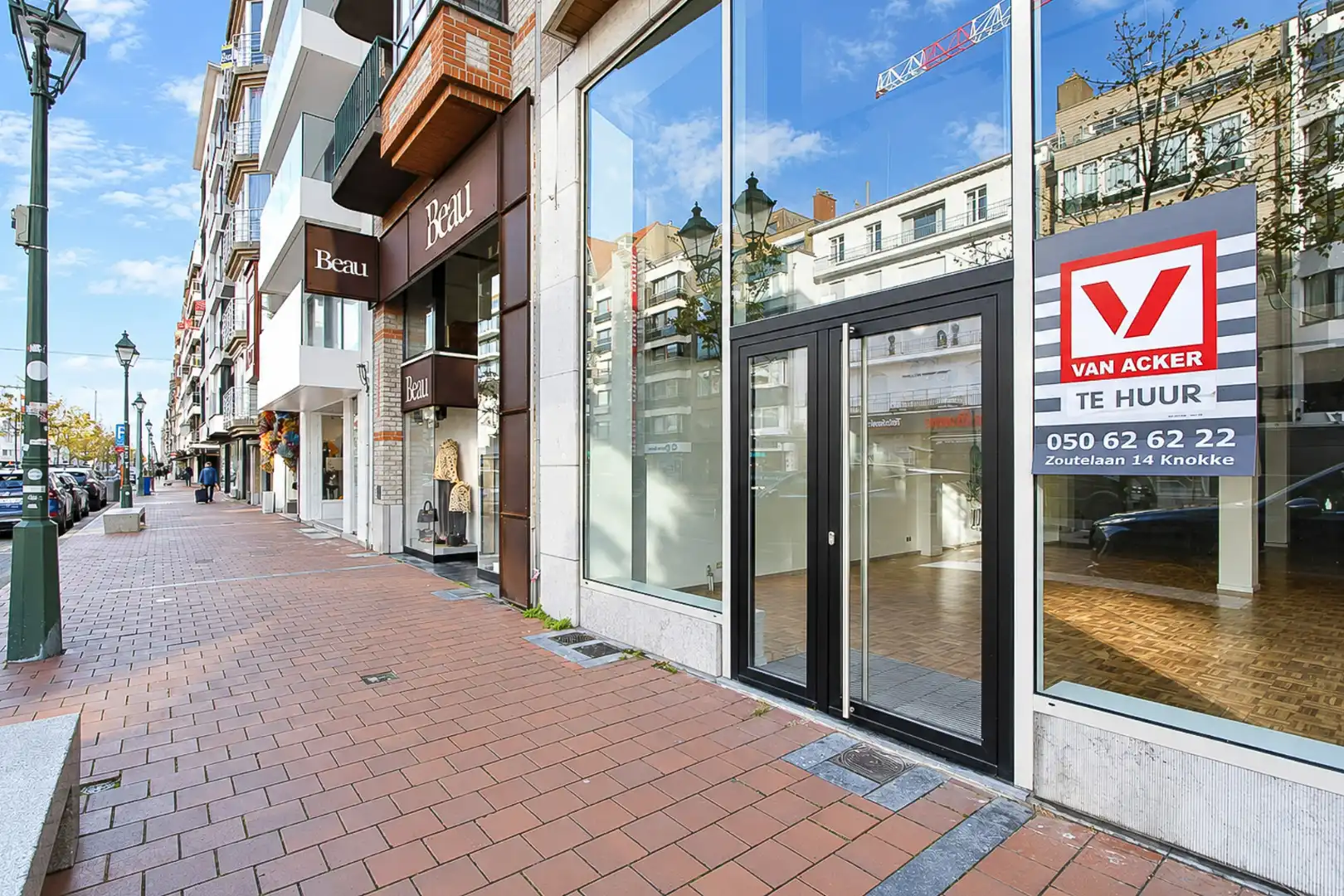 Centraal gelegen winkelpand met mezzanine Lippenslaan 162 foto 11