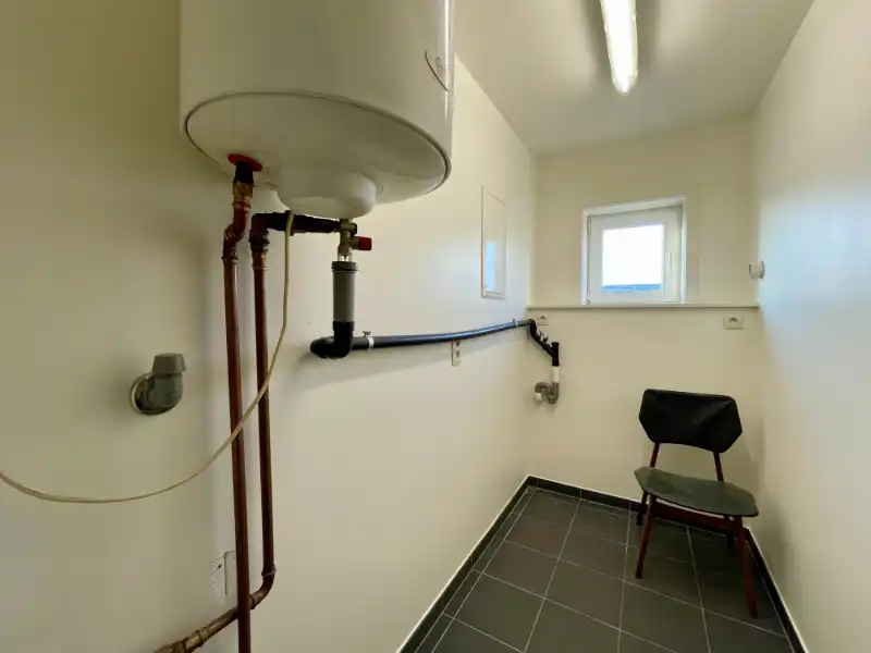 Instapklaar 1-slaapkamerappartement met zicht op het Groenplein – Zelzate foto 6