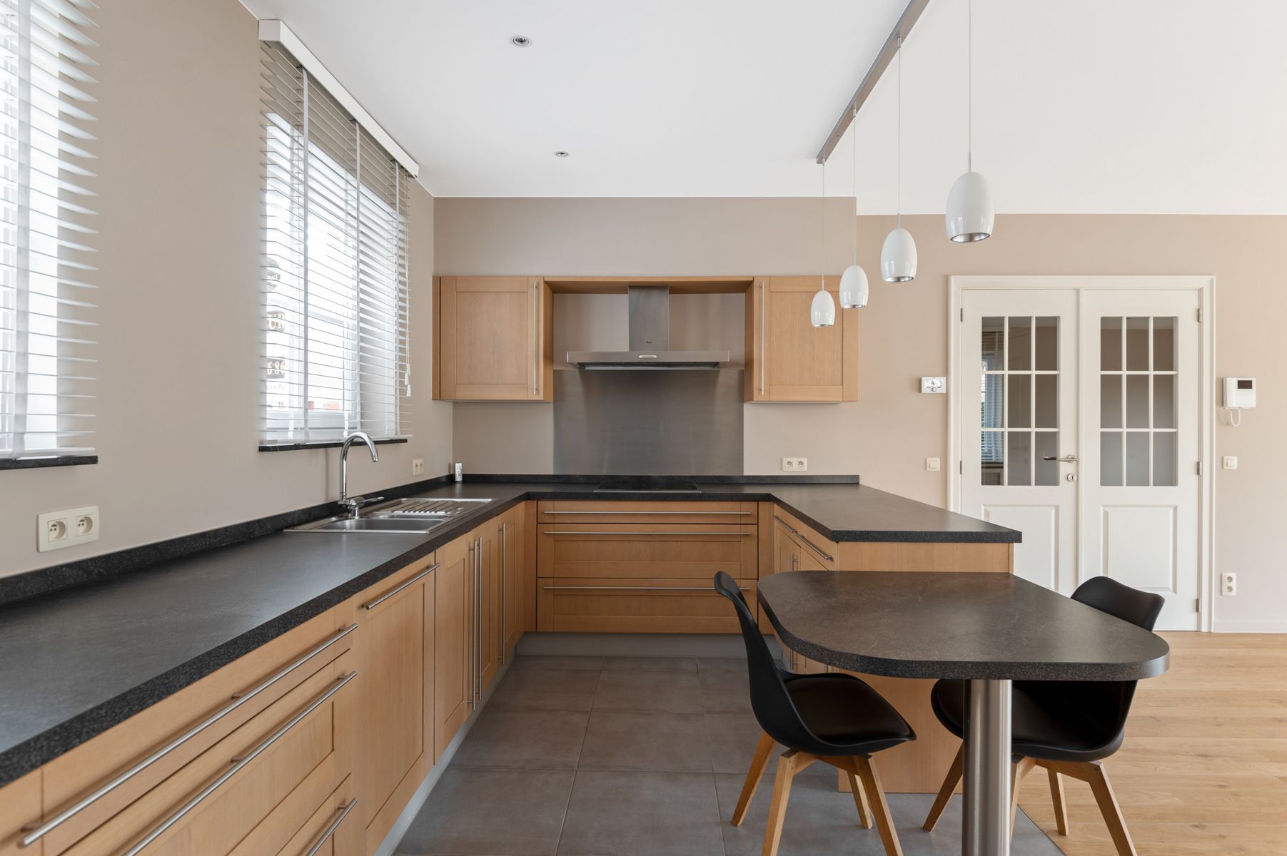 Luxueus  gelijkvloers appartement in centrum Schilde.  foto 11