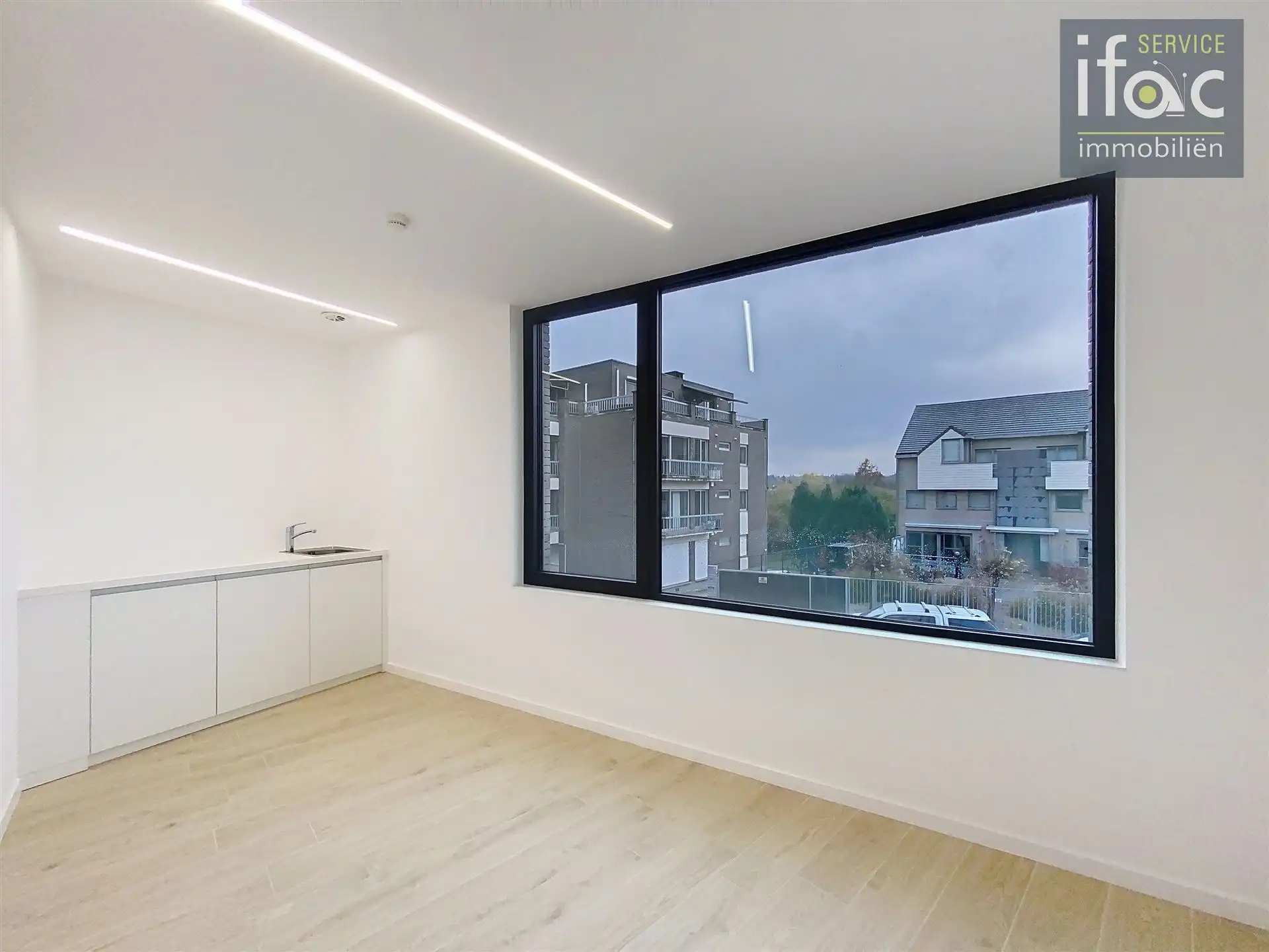 Moderne en lichtrijke praktijkruimte in nieuw gebouw foto 4