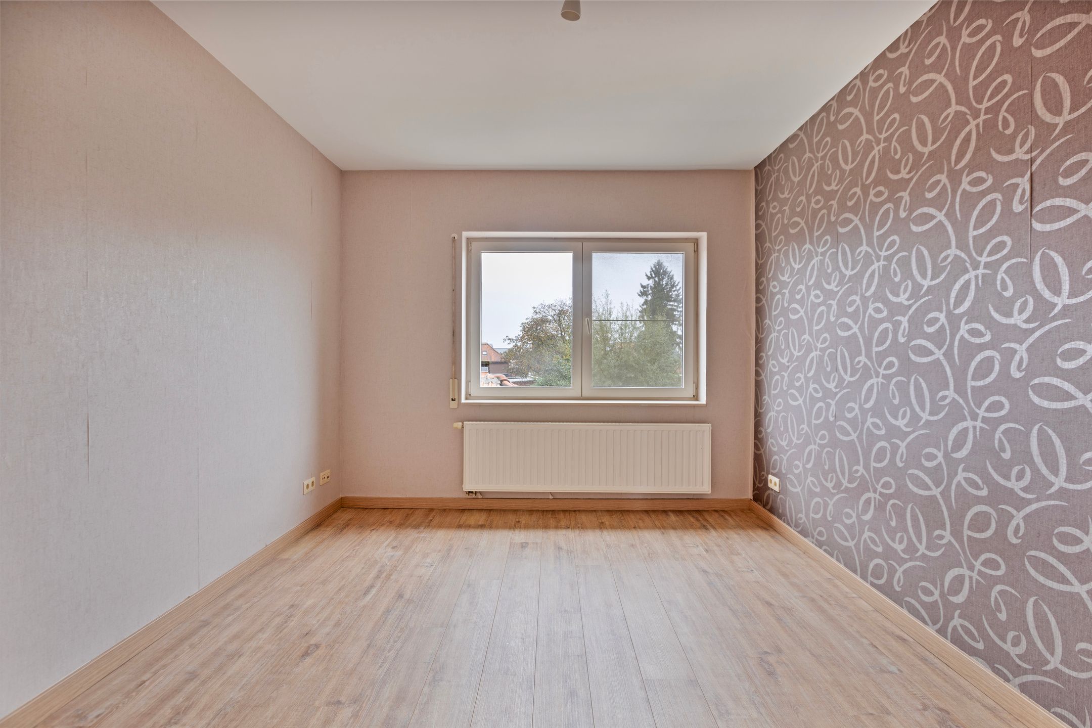 Gerenoveerde woning met twee slaapkamers aan de rand van de stad foto 5