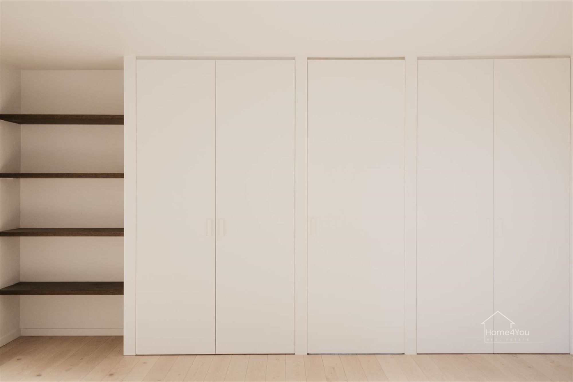 Net gerenoveerde woning op toplocatie in ’s-Gravenwezel foto 17