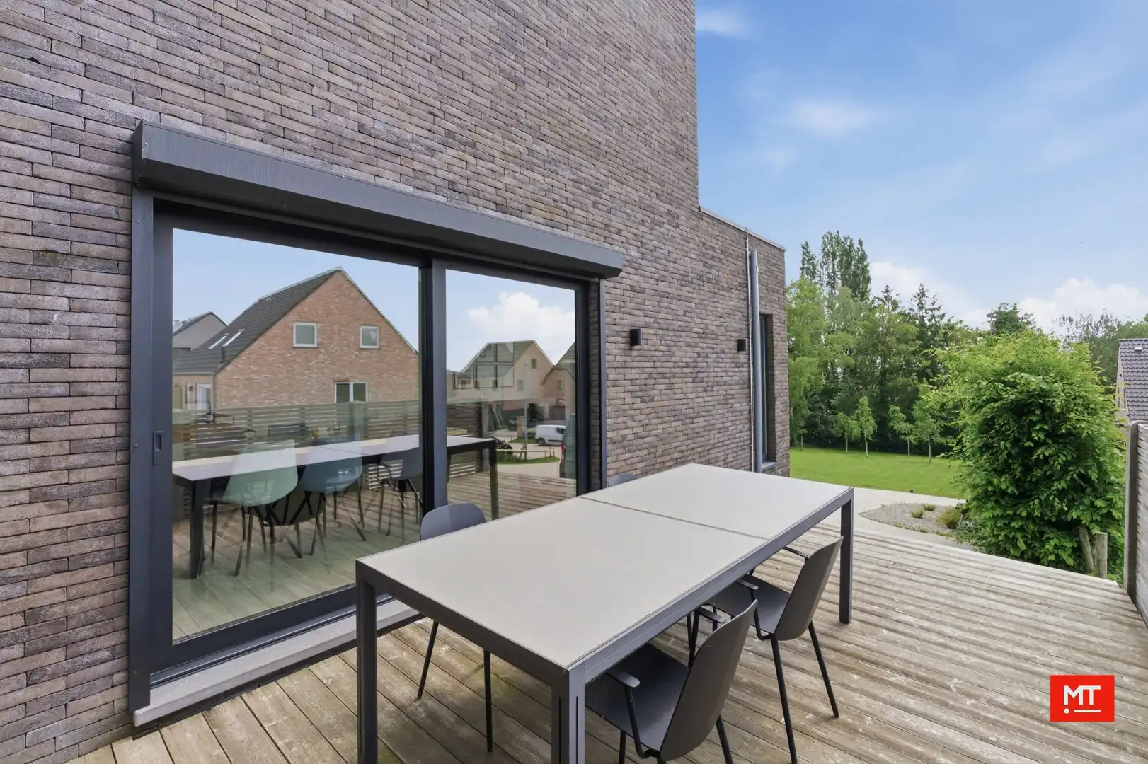 Instapklare alleenstaande woning op een rustige locatie in de dorpskern van Beselare foto 19