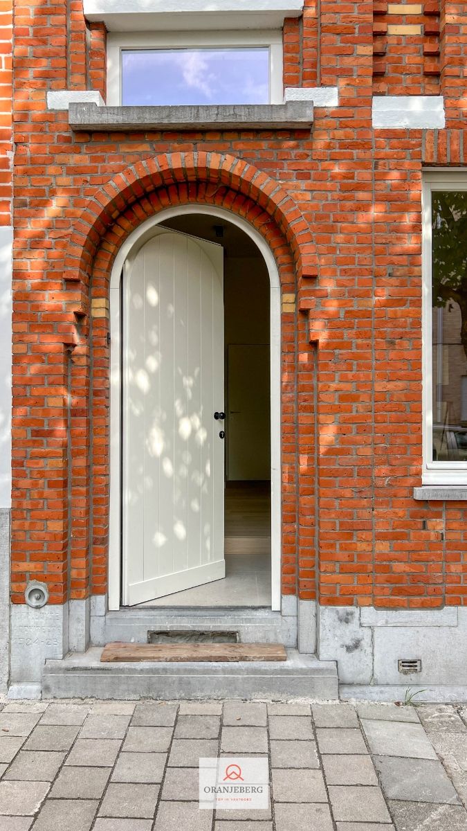 Gerenoveerde herenwoning met 5 slaapkamers en tuintje op een gegeerde locatie foto 36