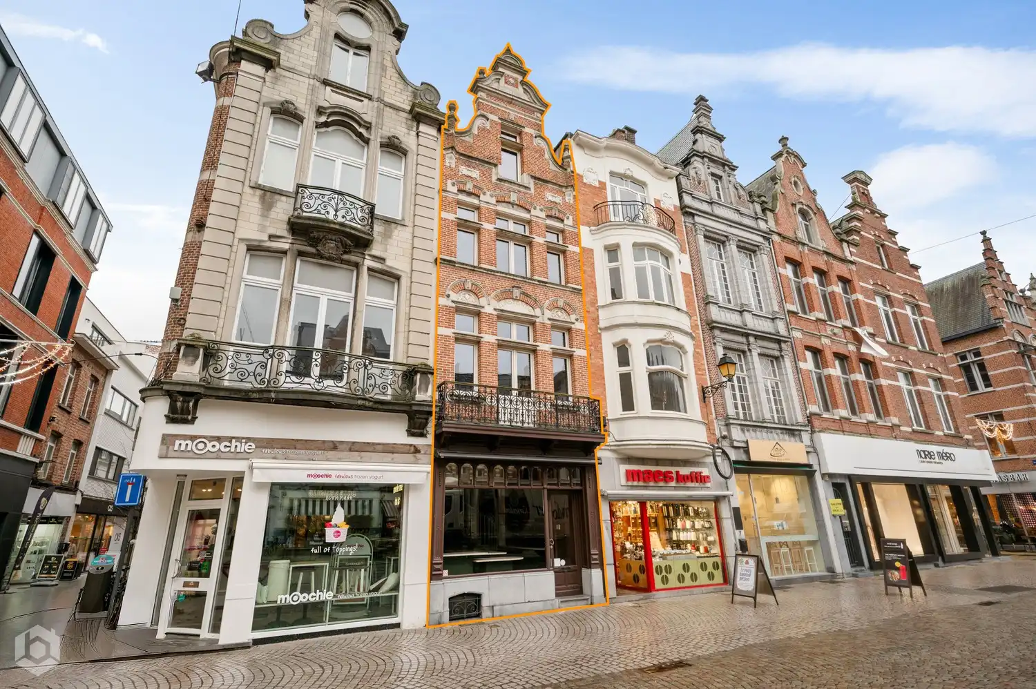Ruim handelspand op topligging in Mechelen foto {{pictureIndex}}