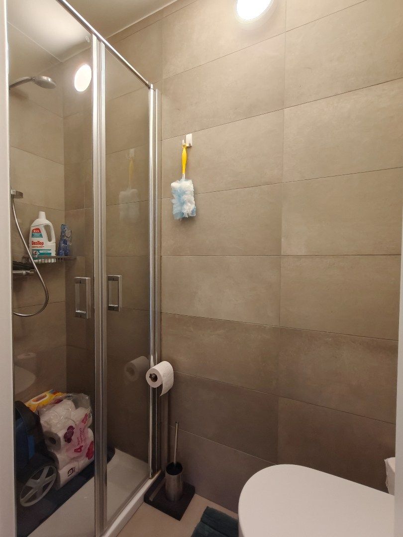 Halfopen bebouwing met drie slaapkamers, tuin en garage foto 9