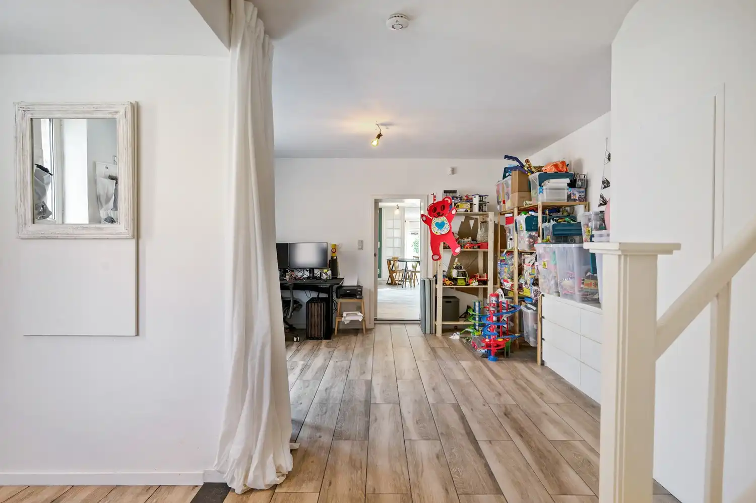 Recent gerenoveerde woning met 4 slaapkamers en ruime tuin foto 11
