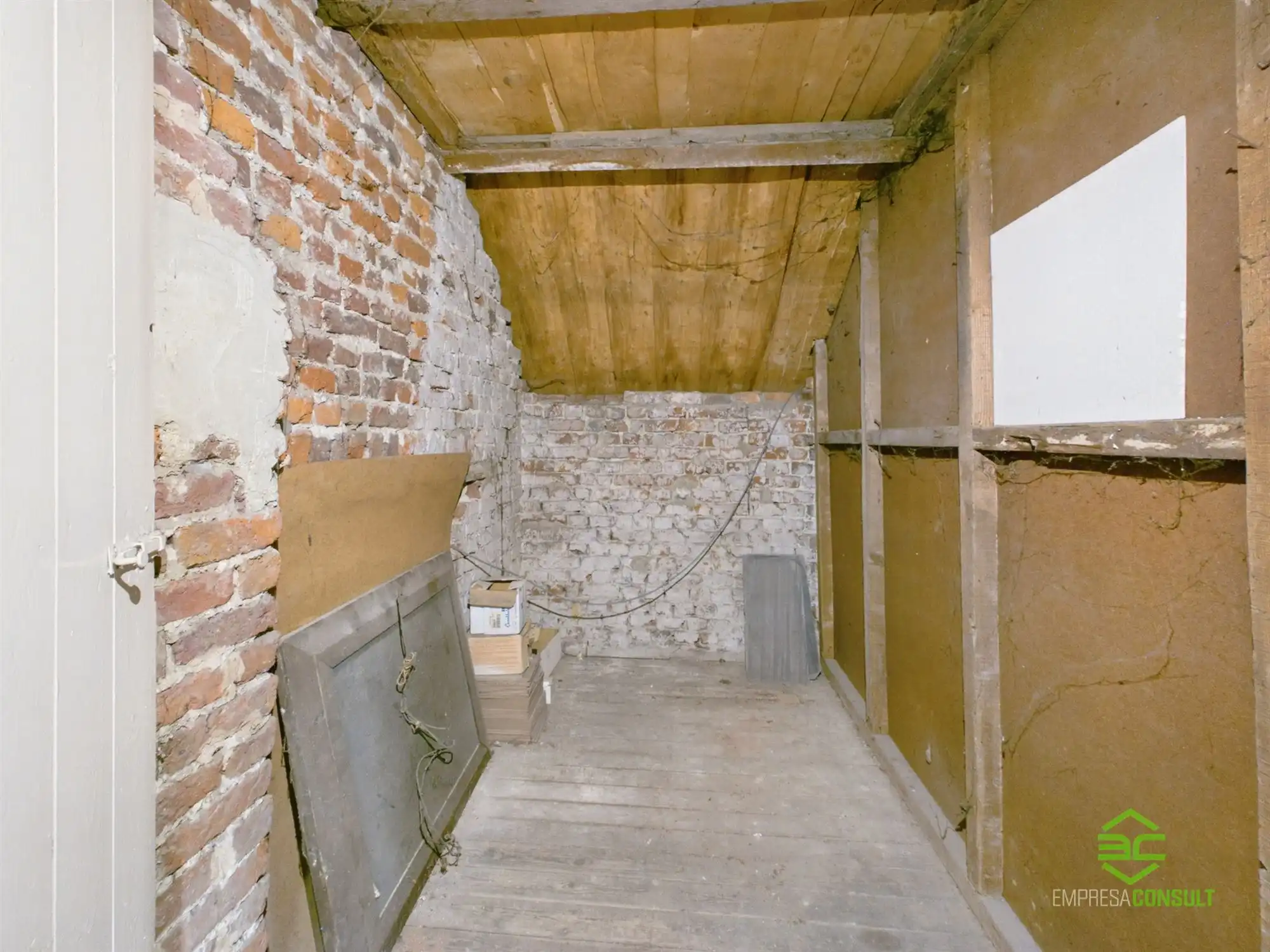 Centraal gelegen te renoveren woning in Kortenbos! foto 22