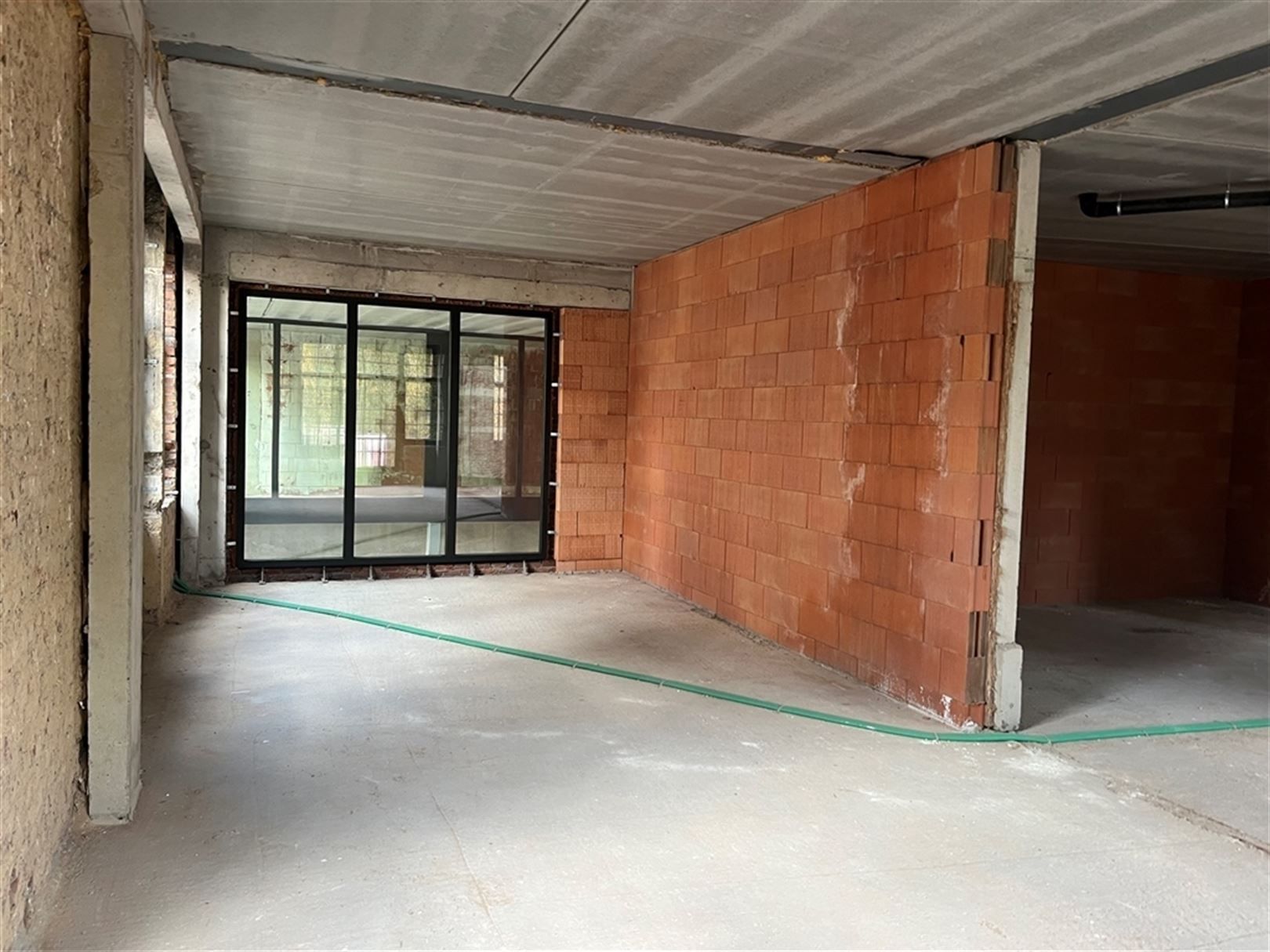 Volledig kantoorgebouw te koop of te huur foto 16
