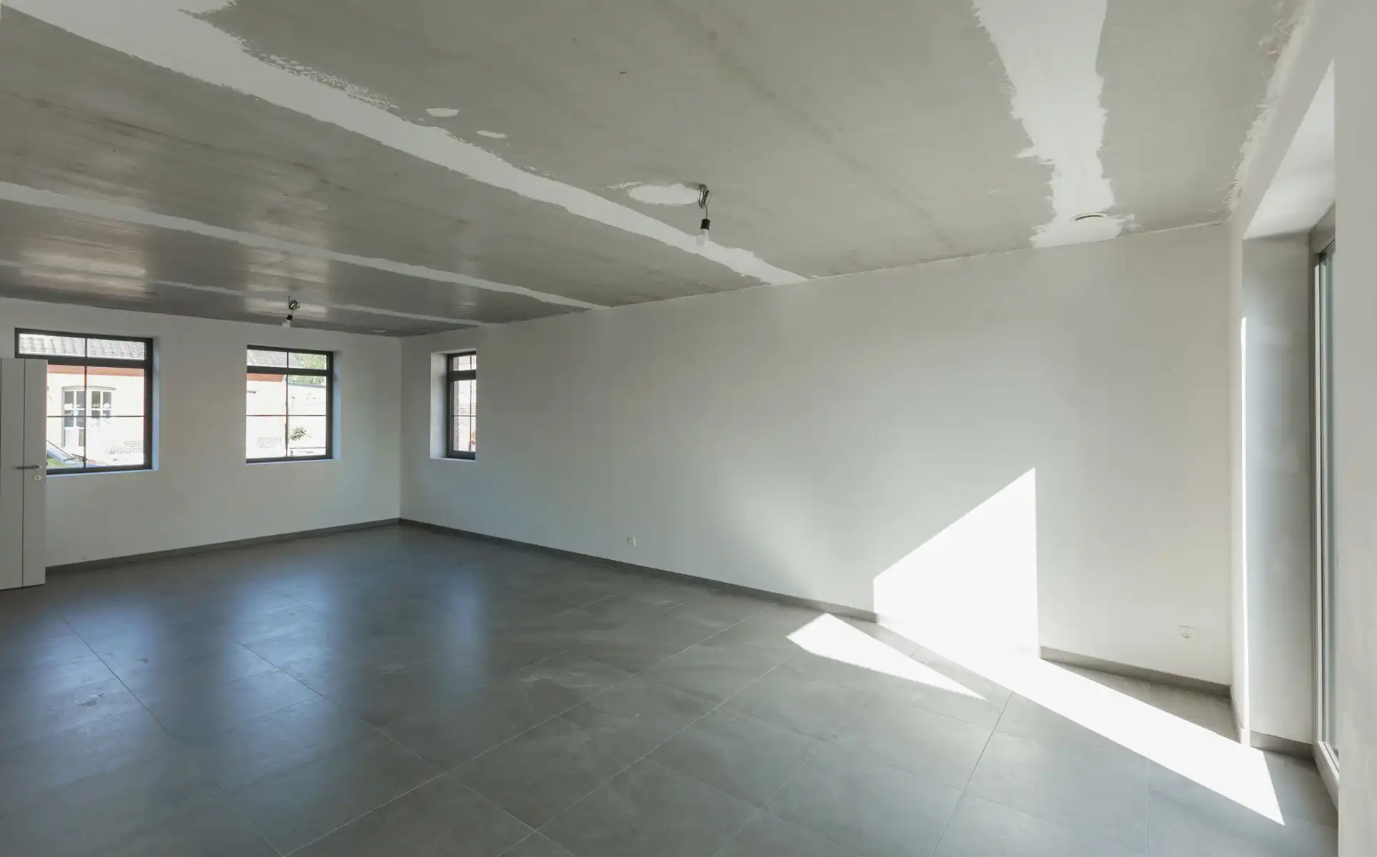 Ruime energiezuinige nieuwbouwwoning (Rechts) foto 3