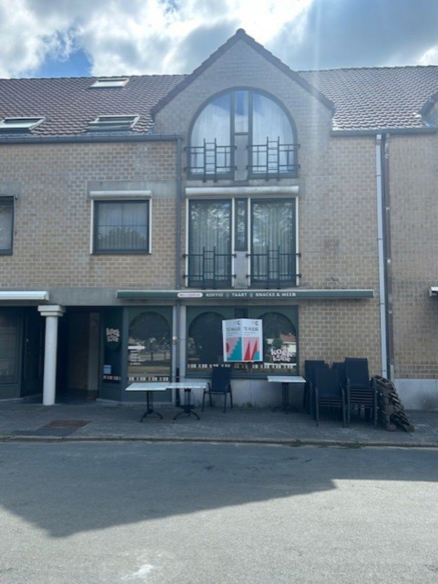Commerciële ruimte te huur foto {{pictureIndex}}