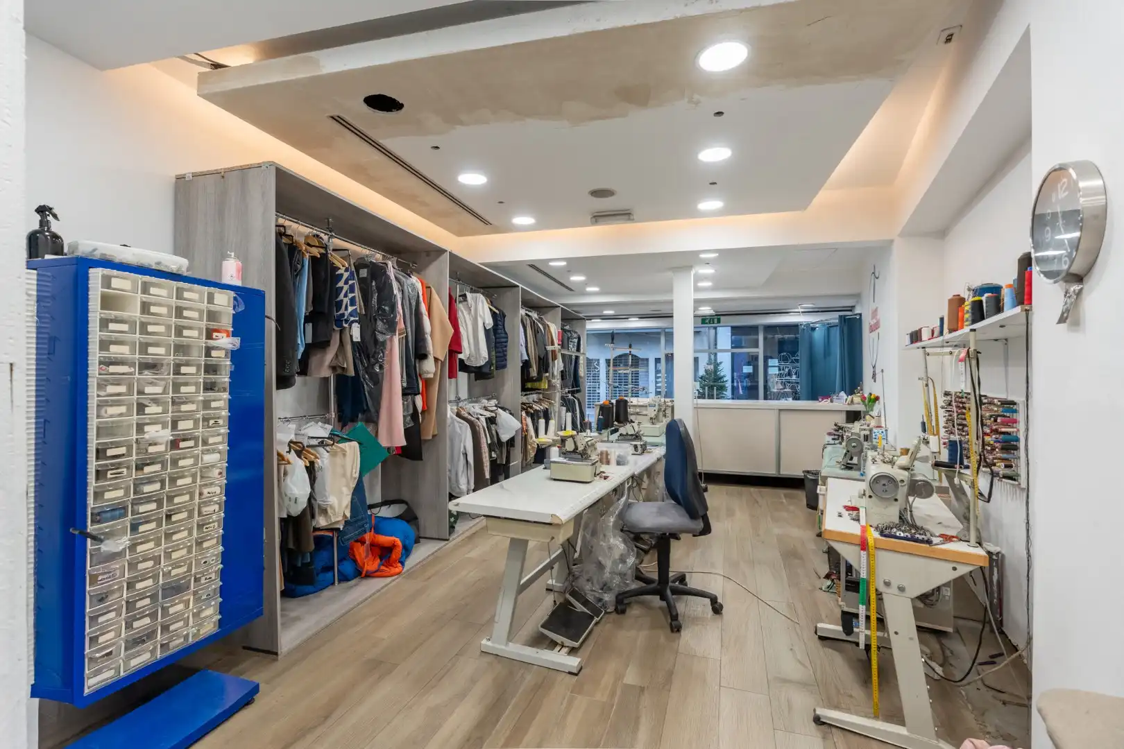 Charmant te renoveren handelspand  foto 7