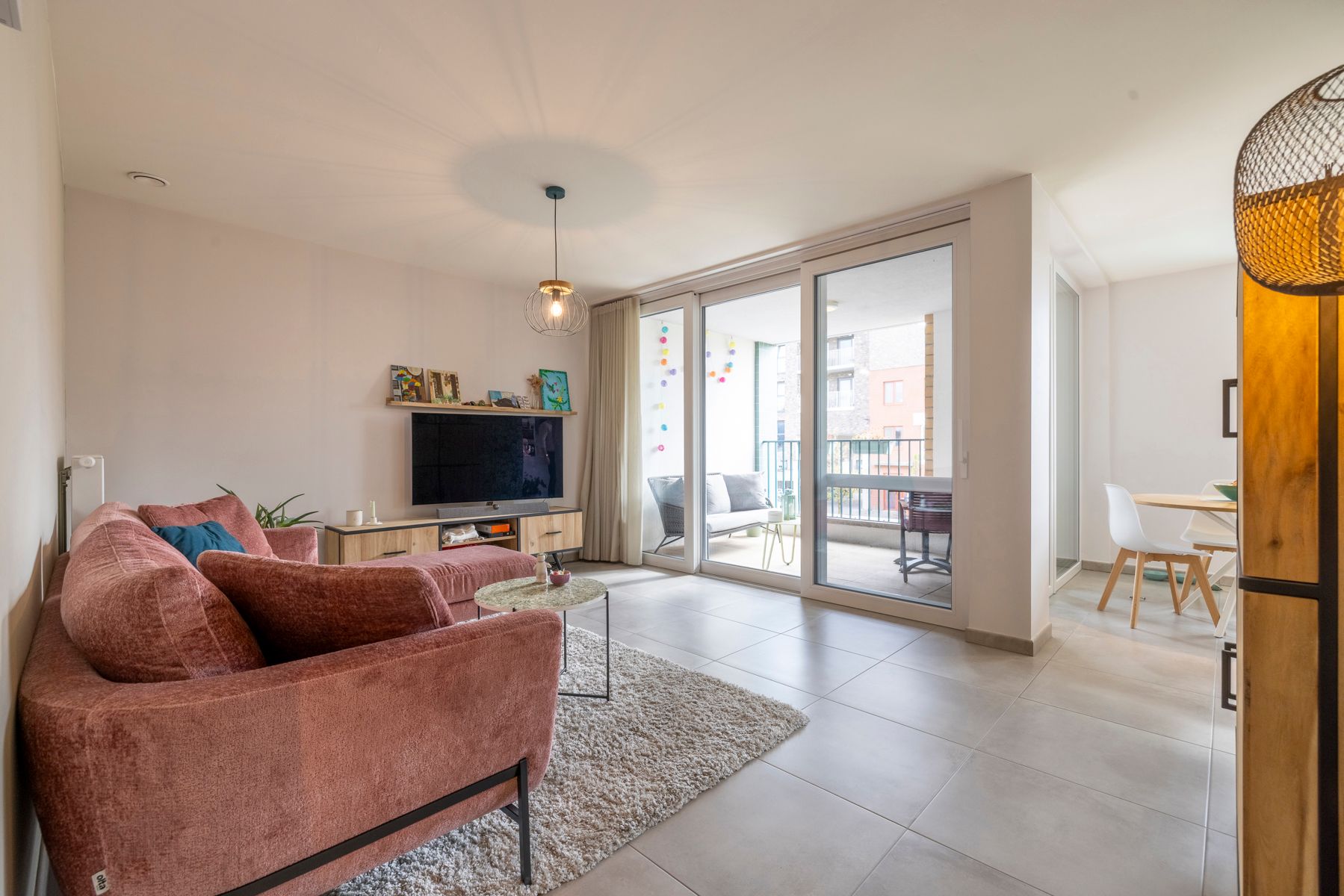 Modern energiezuinig appartement met 2 slaapkamers en terras foto 3