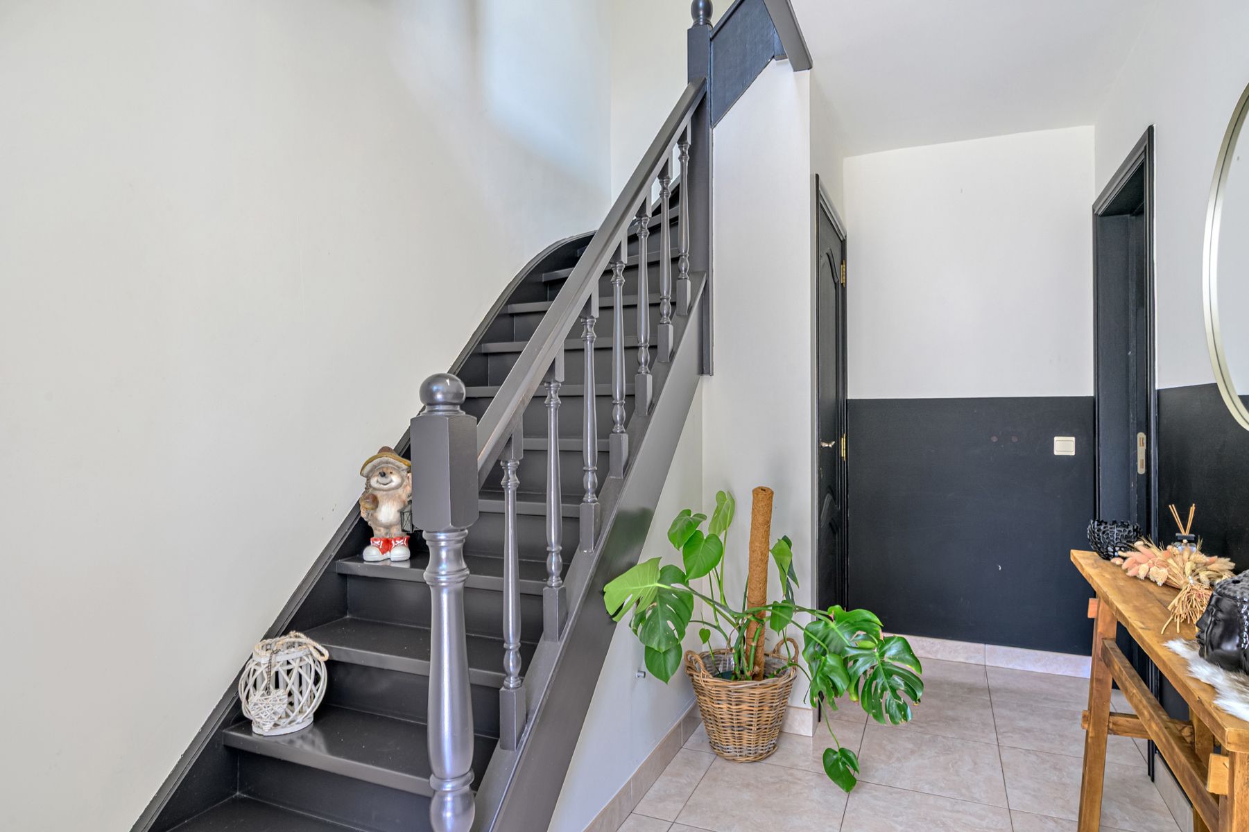 Instapklare luxewoning met 4 slkms en tuin. foto 2