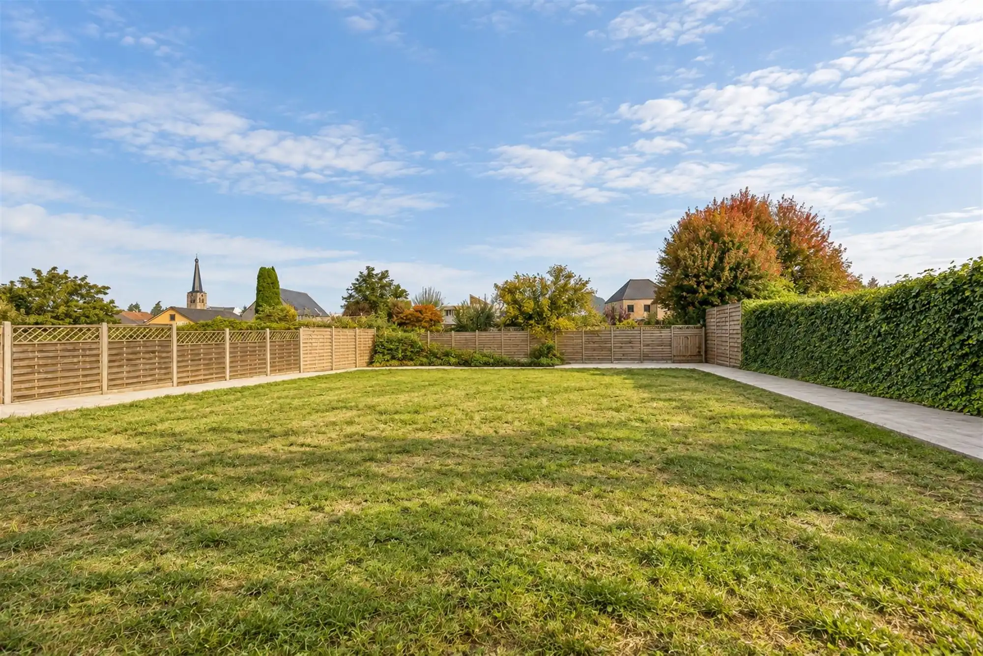 Ruime gelijkvloerse villa met garage en grote tuin foto 42