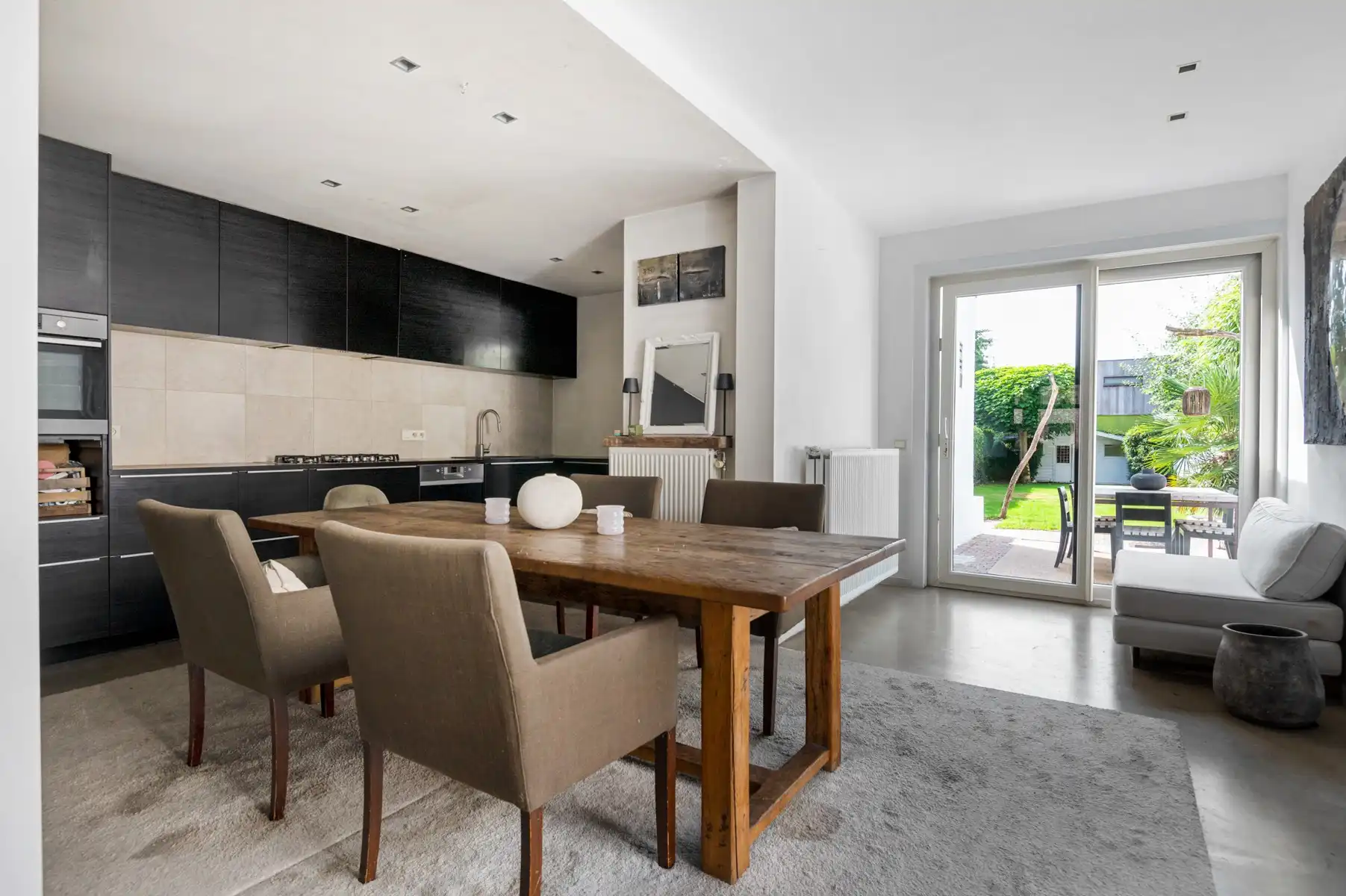 Uiterst charmante halfopen woning met zuidtuin foto 6