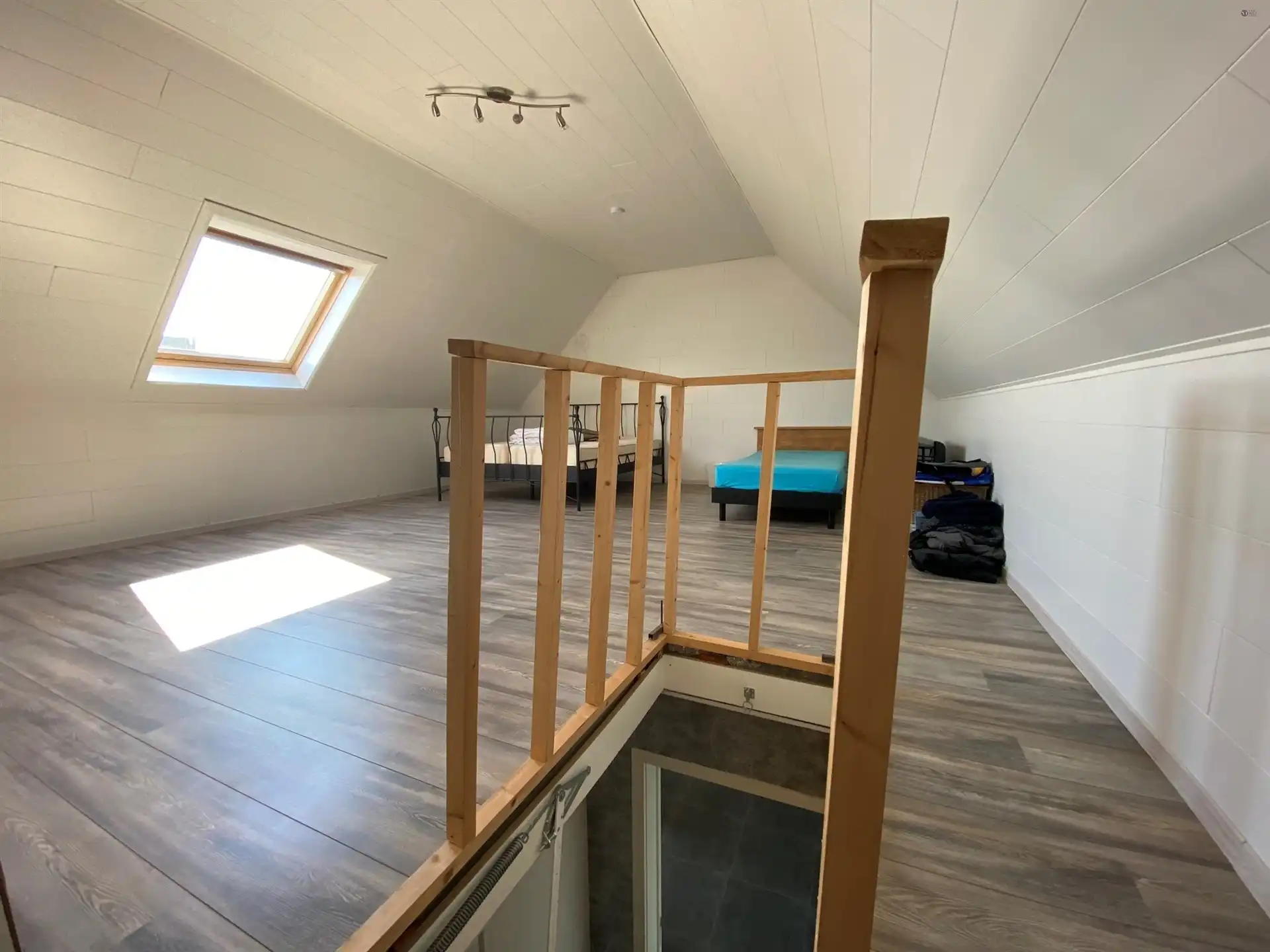 Centraal gelegen dakappartement foto 8