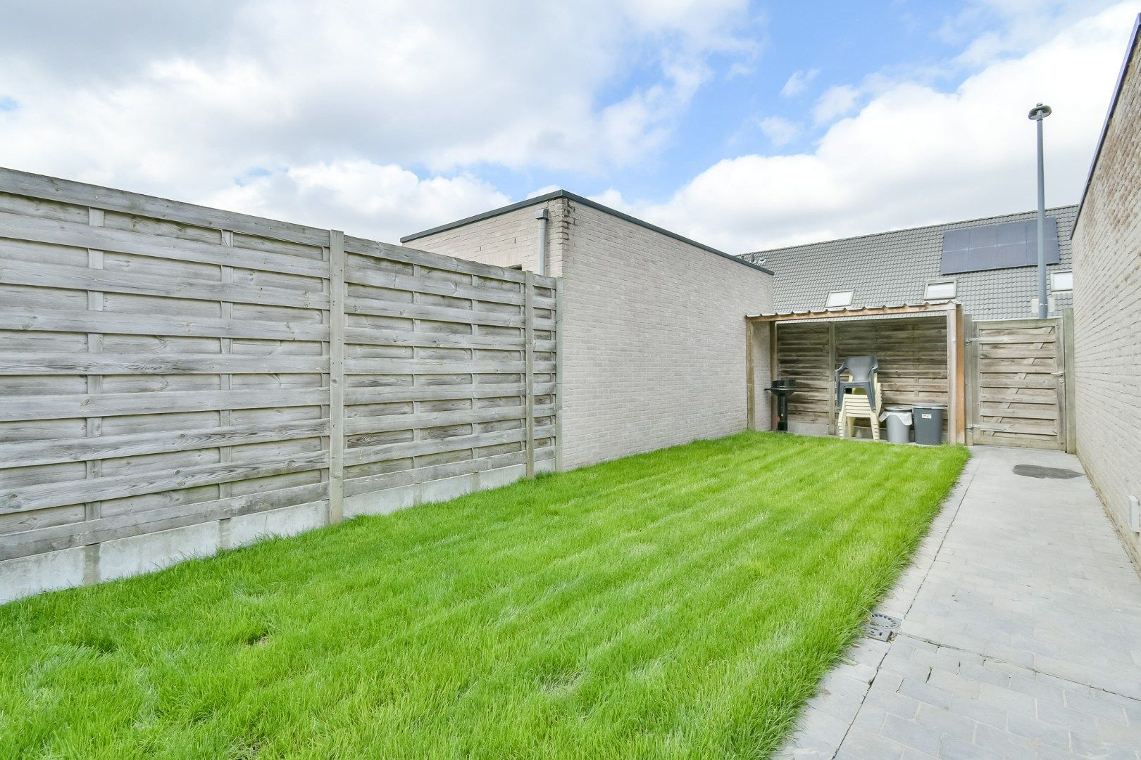 Energiezuinige woning in een rustige straat! foto 14