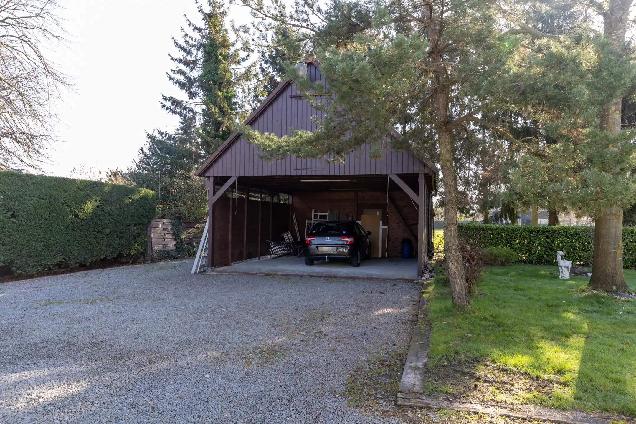 Unieke eigendom gelegen in het groen foto 28