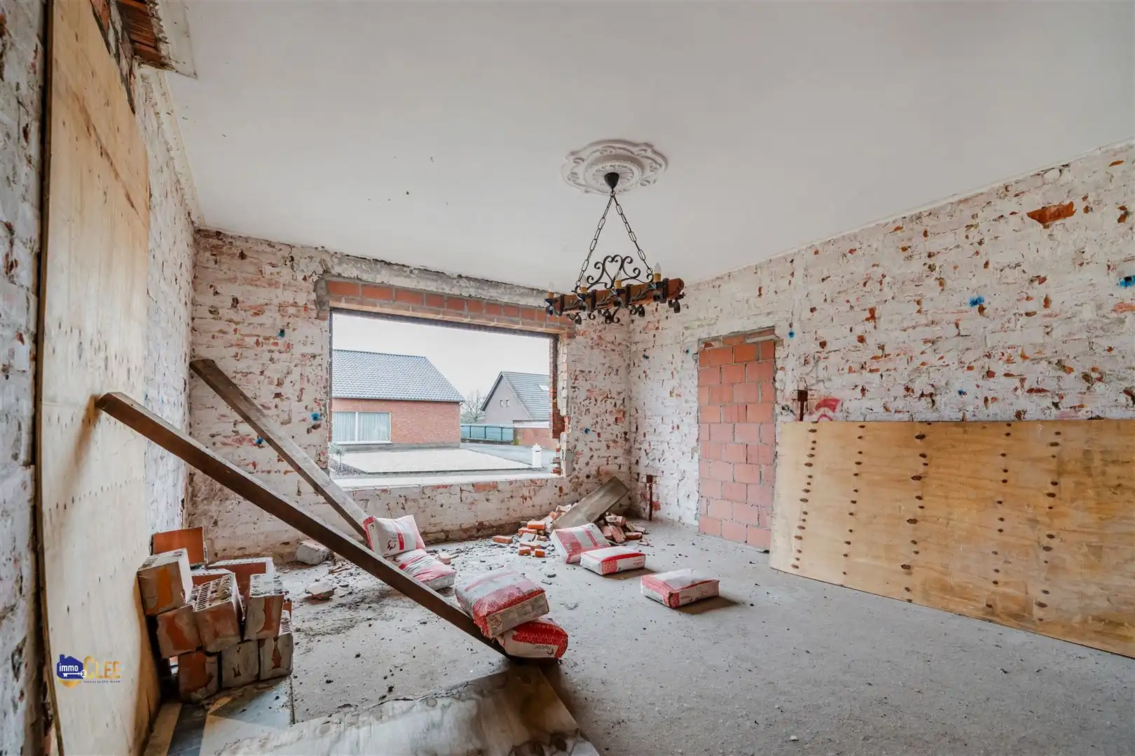 Te renoveren woning in Halle-Booienhoven foto 3