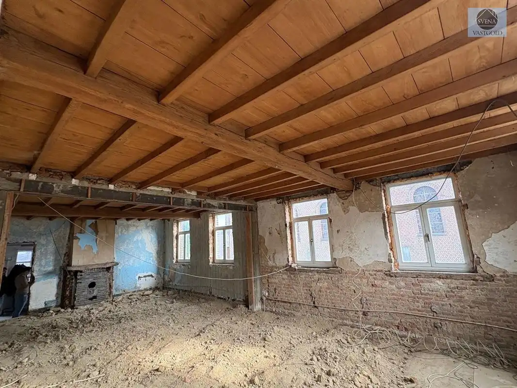 VERDER AF TE WERKEN WONING MET VEEL MOGELIJKHEDEN foto 7