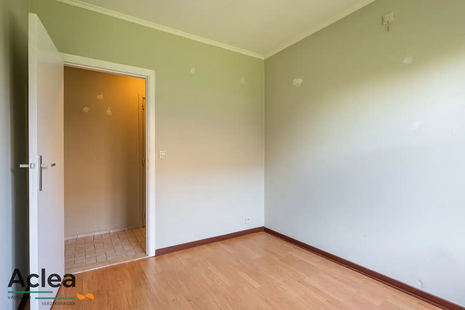 Vrijstaande woning op een zeer goede locatie in Vinderhoute. foto 14