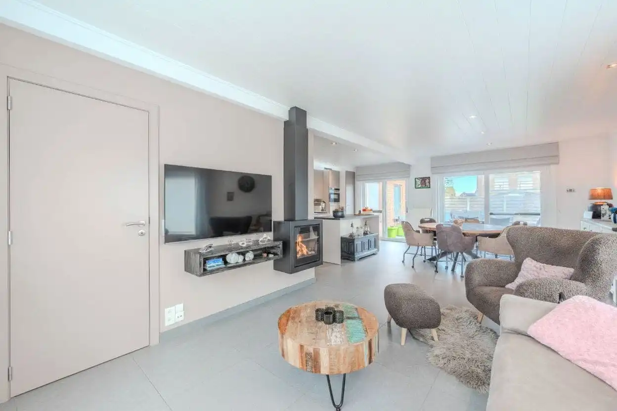 Lichtrijke bungalow met 3 slaapkamers en zonnige tuin! foto 4