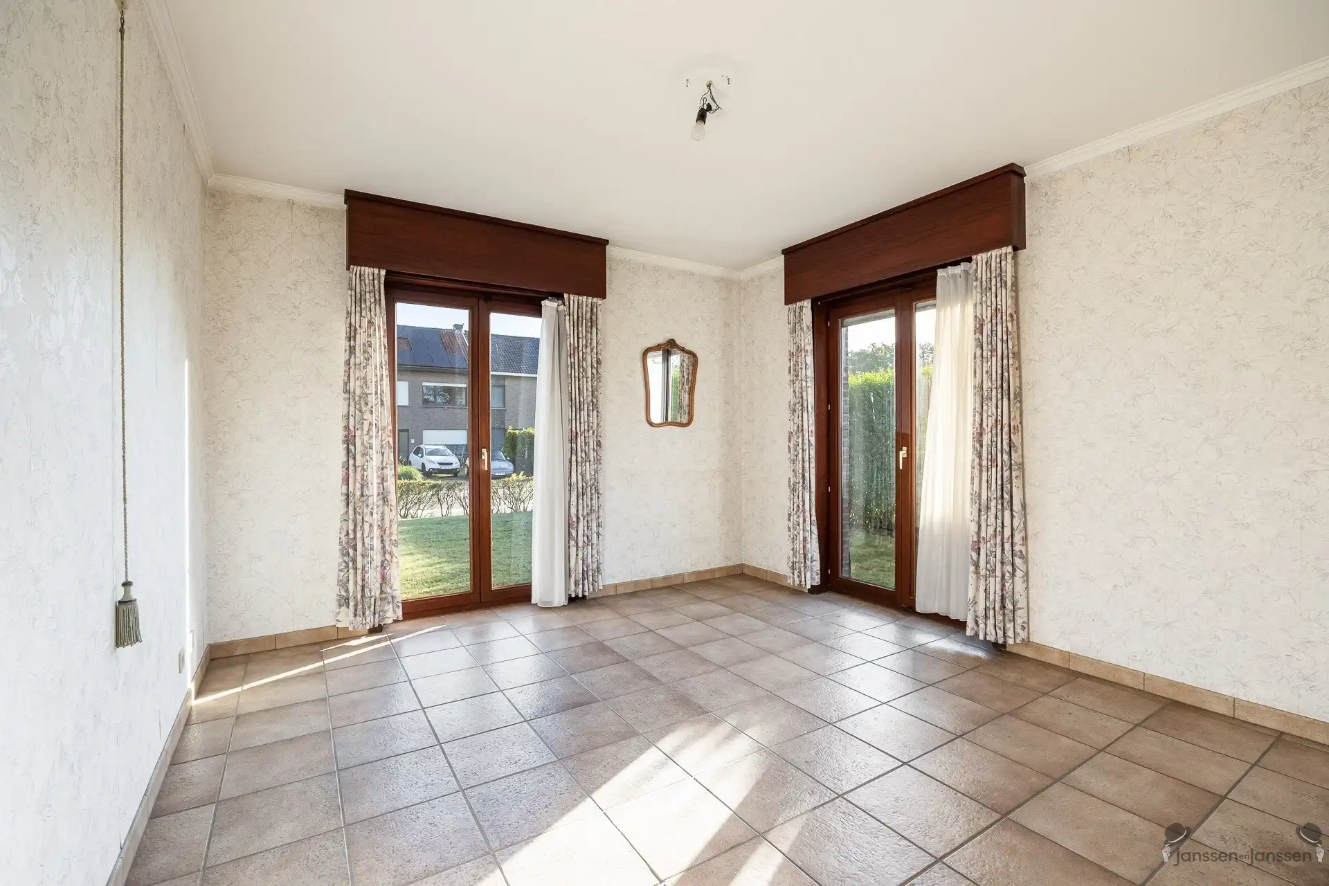 Rustig gelegen villa met uitgestrekte tuin foto 8