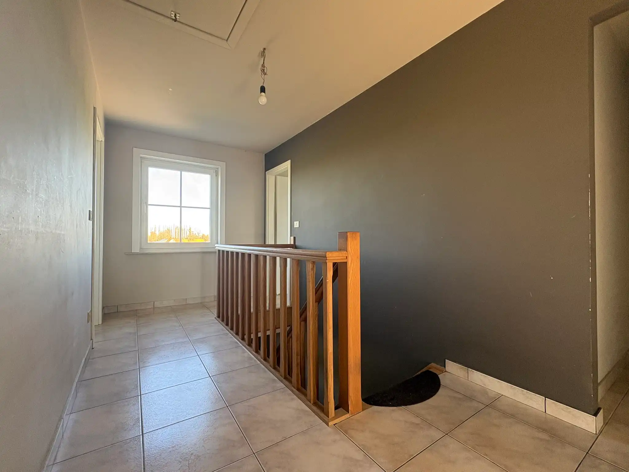 Ruime vrijstaande woning met garage foto 4