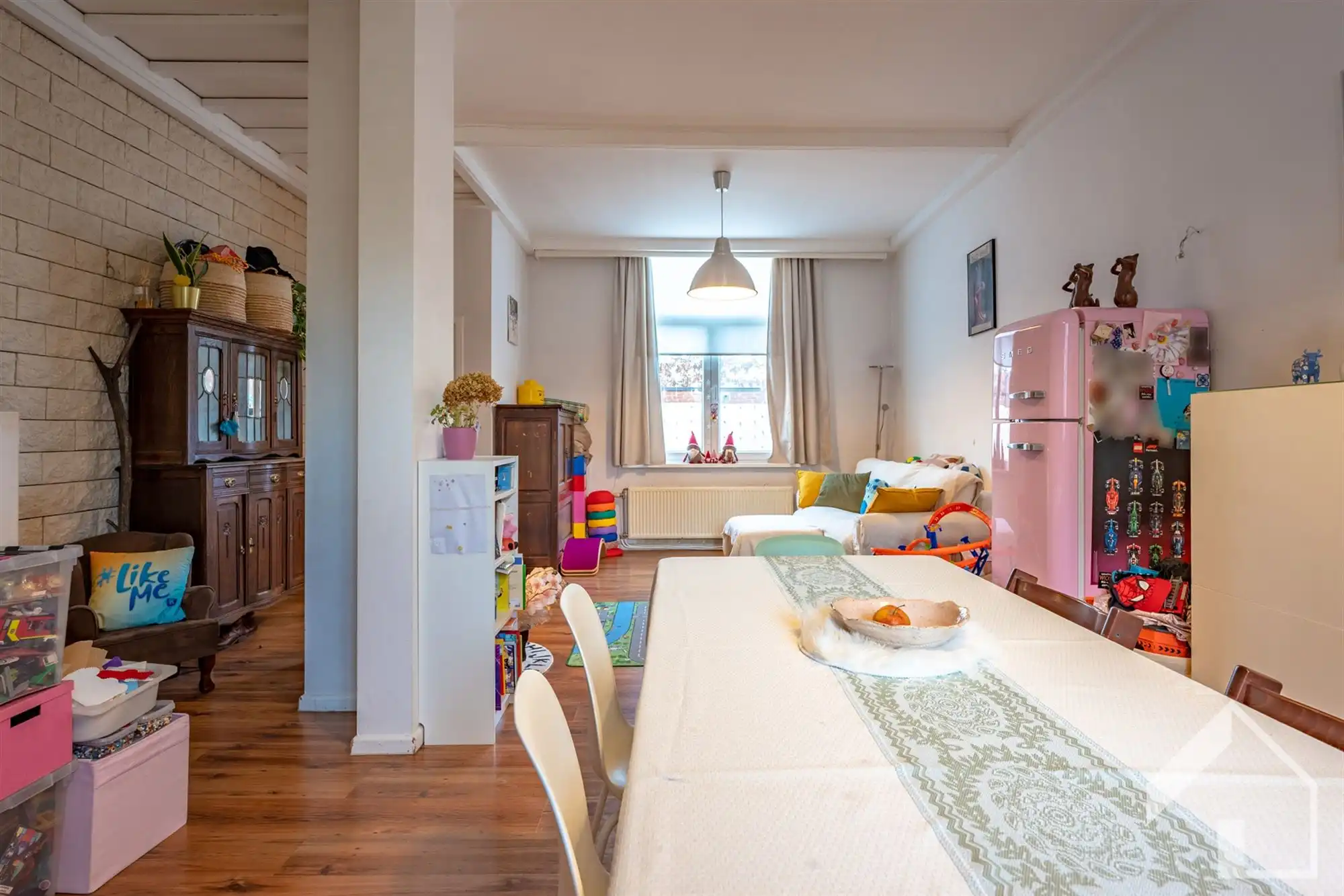 Ruime woning met 4 slaapkamers in rustige straat foto 5