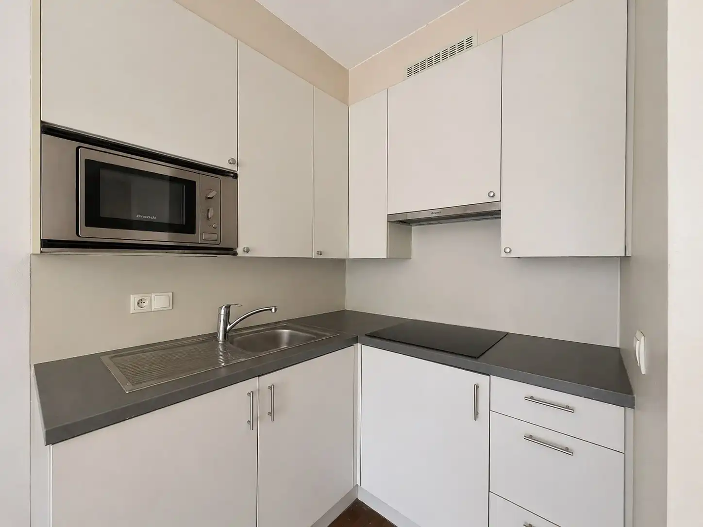 Centraal gelegen appartement vlakbij de Zeedijk te Knokke foto 7