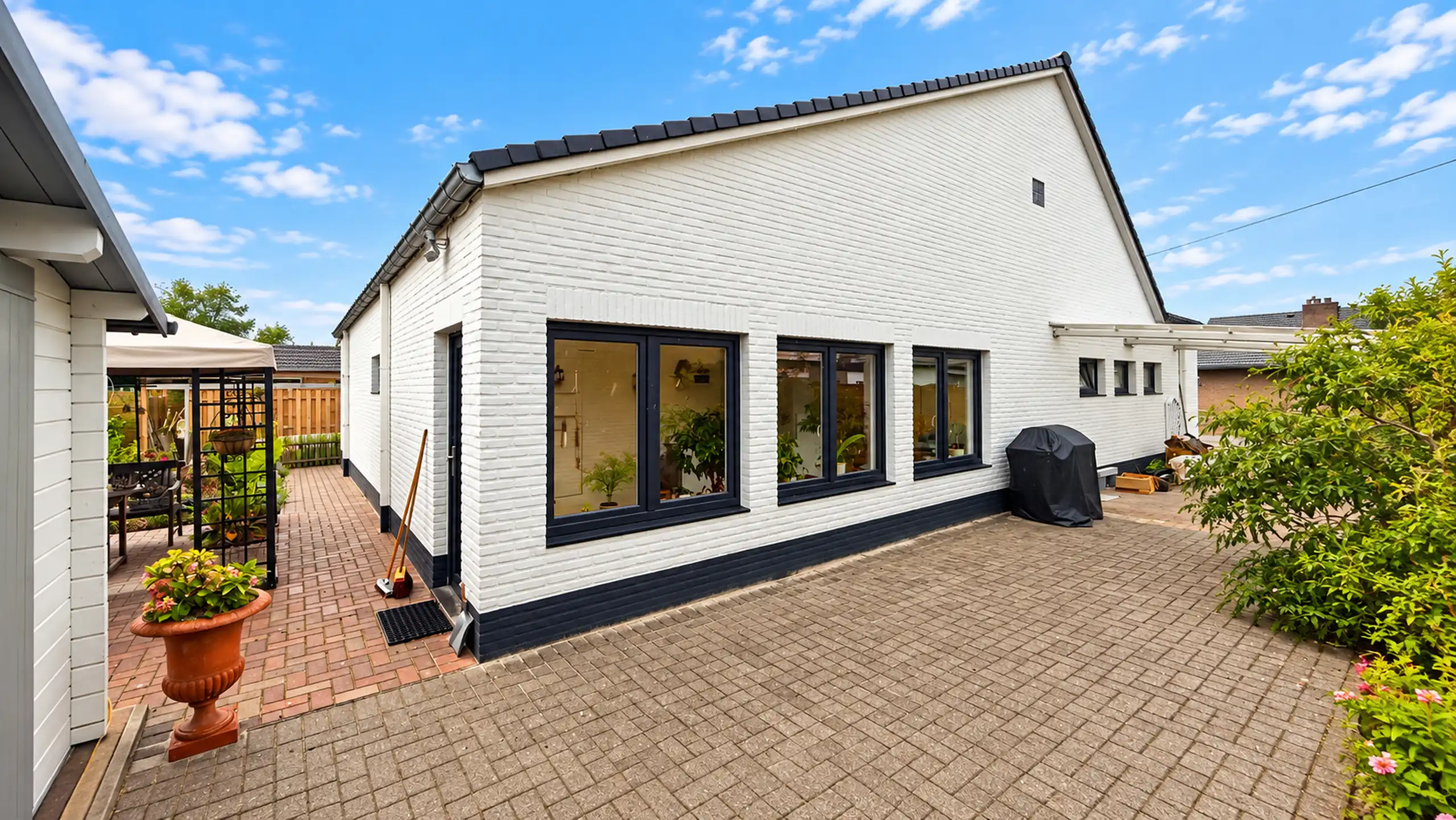 Ruime gezinswoning op 8 are met 5 slaapkamers op toplocatie! foto 44