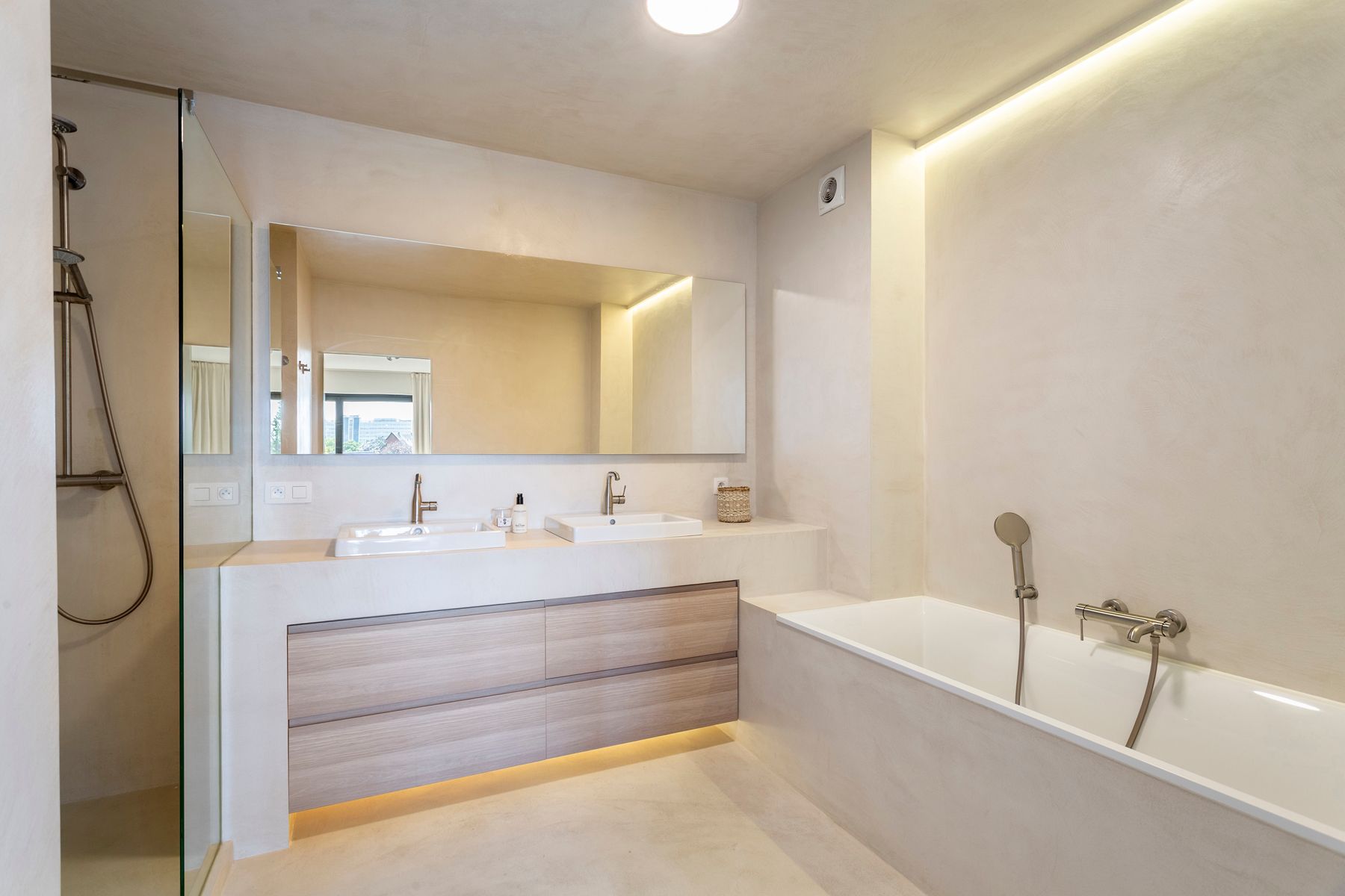 Vintage charme en hip wooncomfort op toplocatie in Berchem foto 10