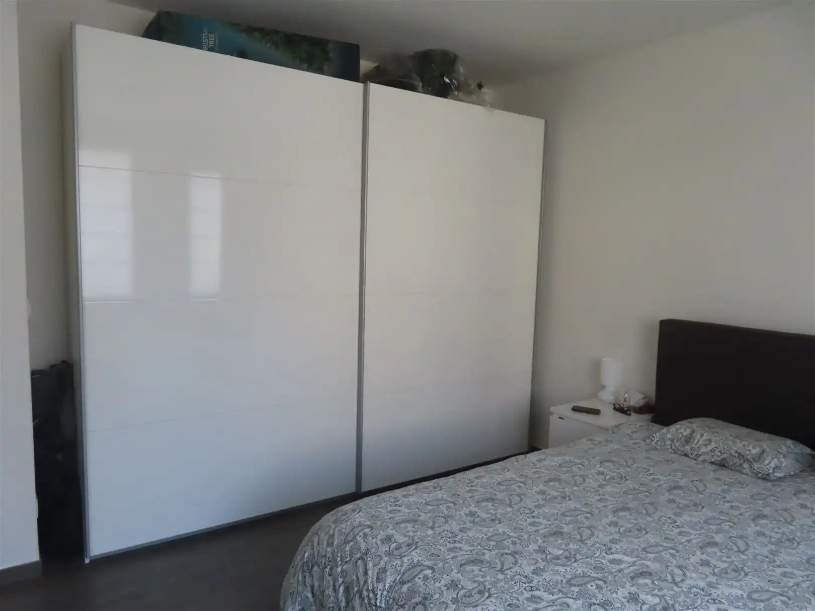Gemeubeld 3 slaapkamerappartement met parking! foto 12