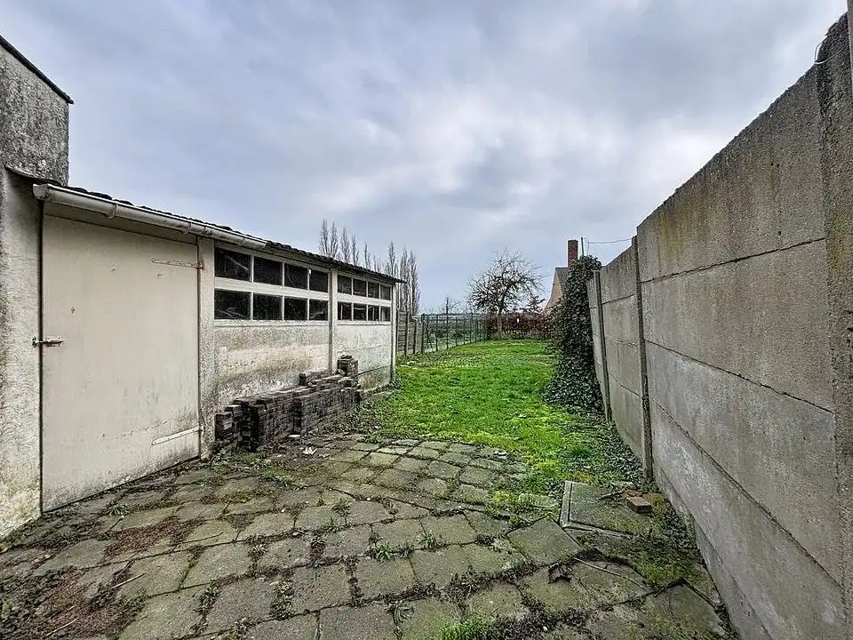 Te renoveren huis te koop in centrum Wuustwezel foto 18