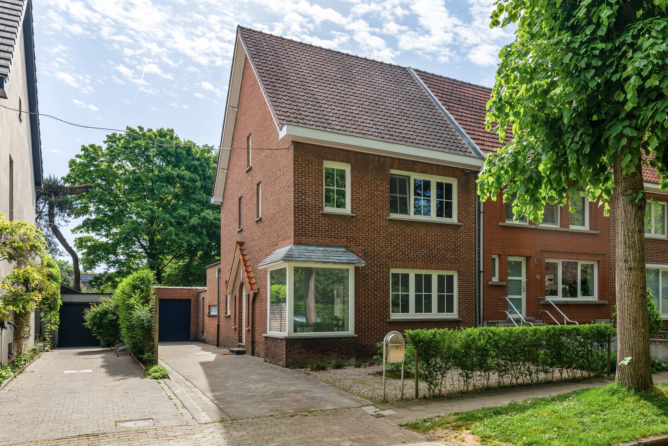 Instapklare halfopen woning op toplocatie foto {{pictureIndex}}