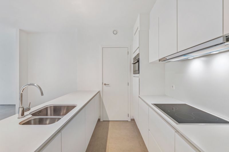 Modern nieuwbouwappartement te koop in Roeselare met gunstige oriëntatie foto {{pictureIndex}}