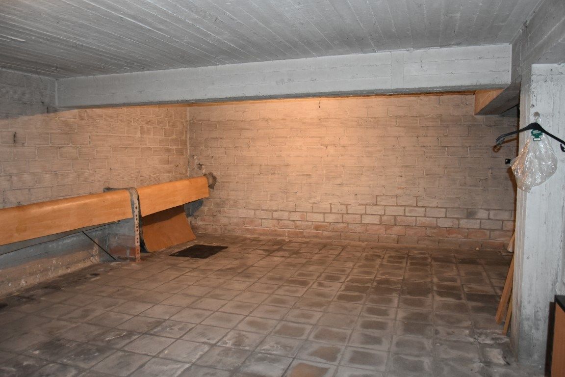 Afgesloten autobox, vlakbij Casinoplein foto 7