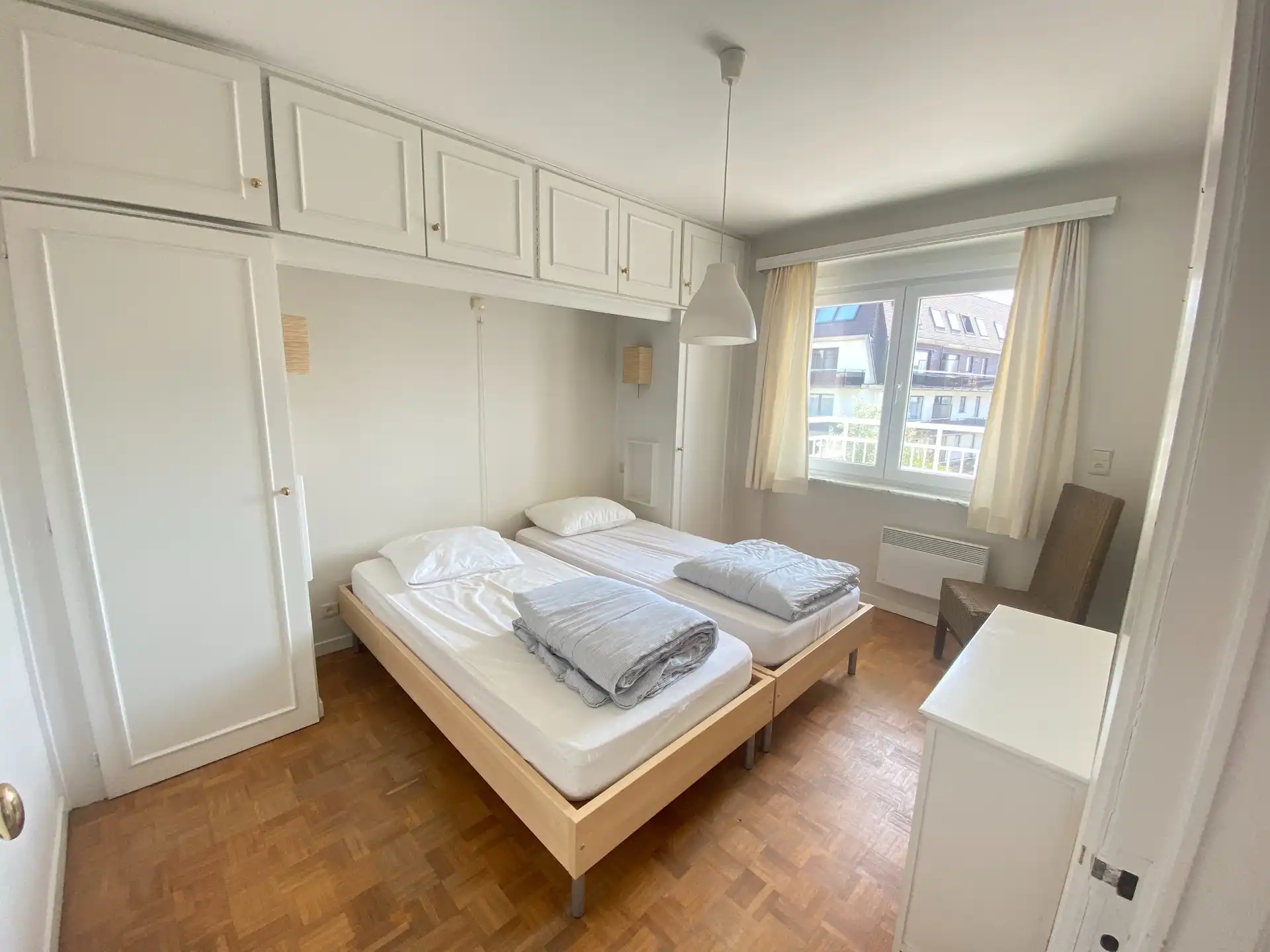 Gemeubeld: ruim appartement vlakbij zee! foto 8