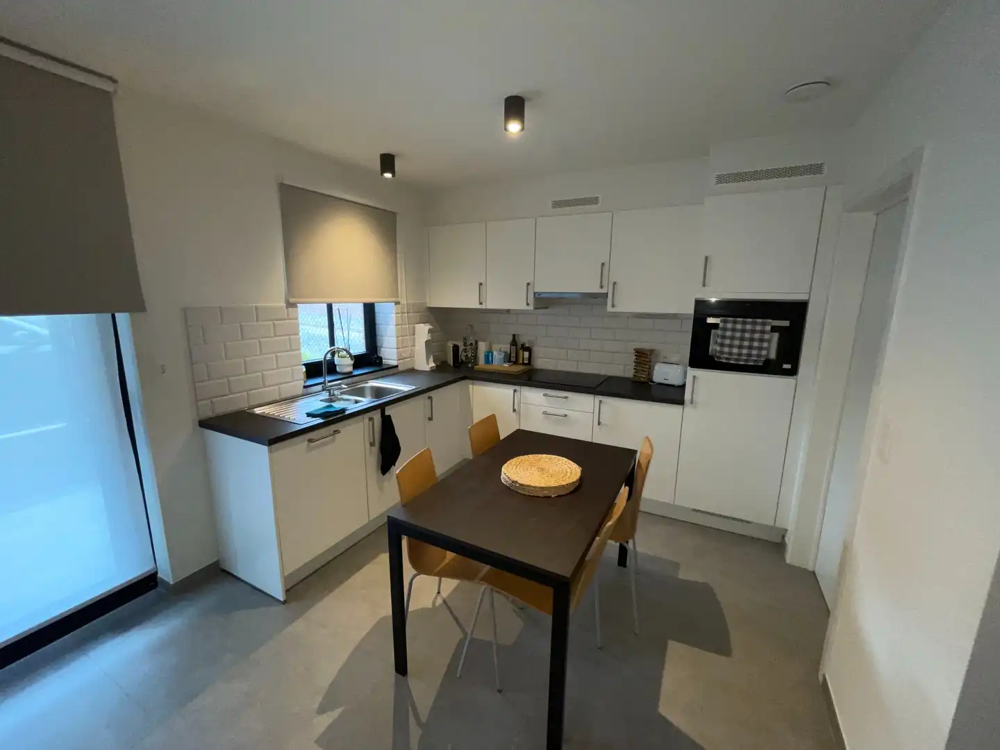 Zeer energiezuinig gelijkvloers appartement met 1 slaapkamer en terras Beverst/Bilzen. foto 10