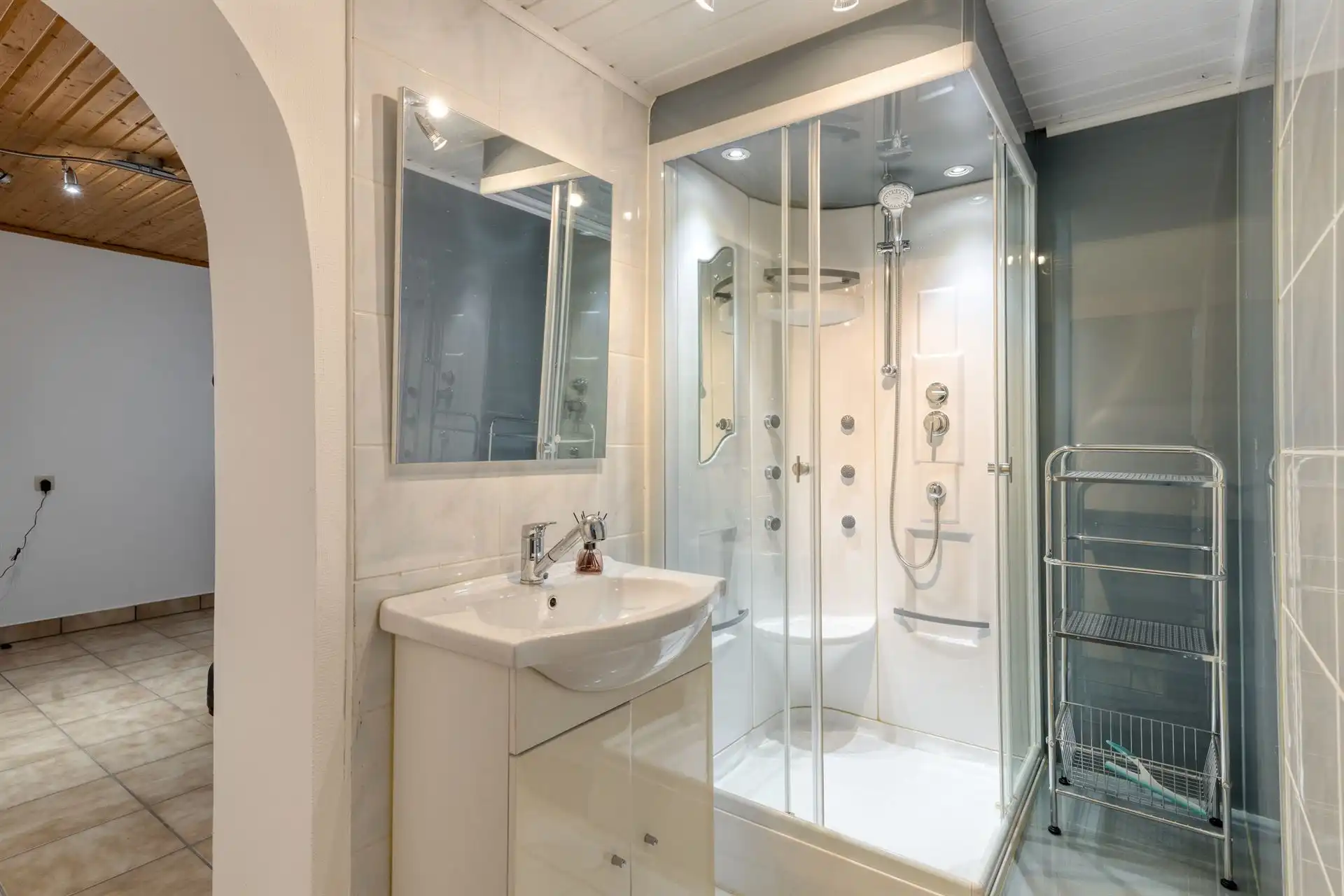 Charmante villa van 424 m² met 4 slpks, royale garage en tuin! foto 25