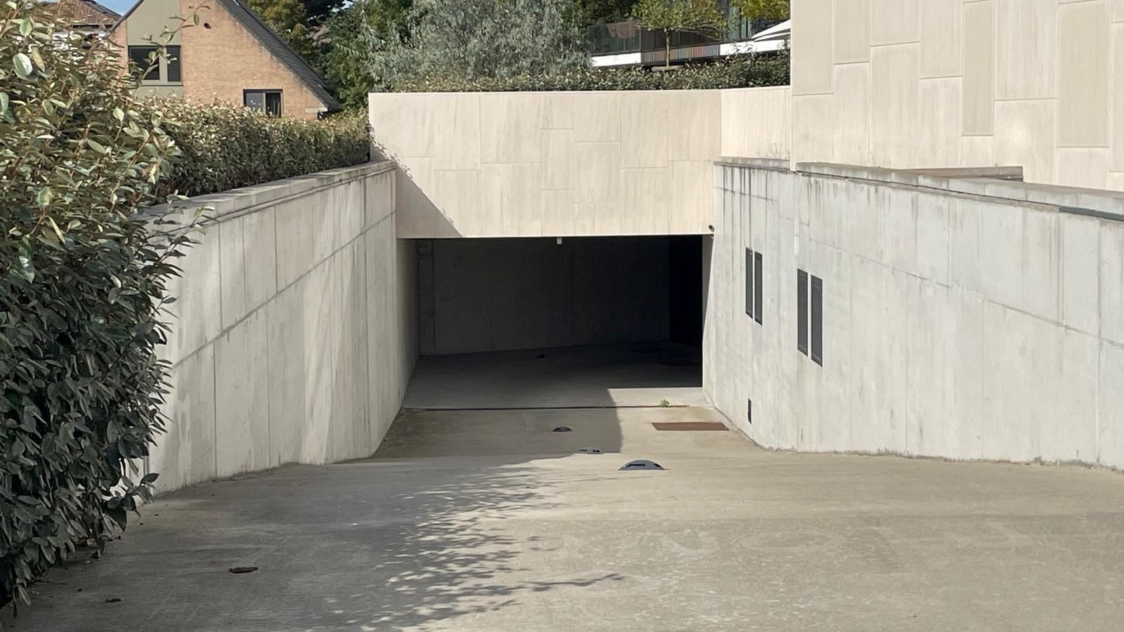 Garage te koop Koninginnelaan 100 - - 8670 sint-idesbald