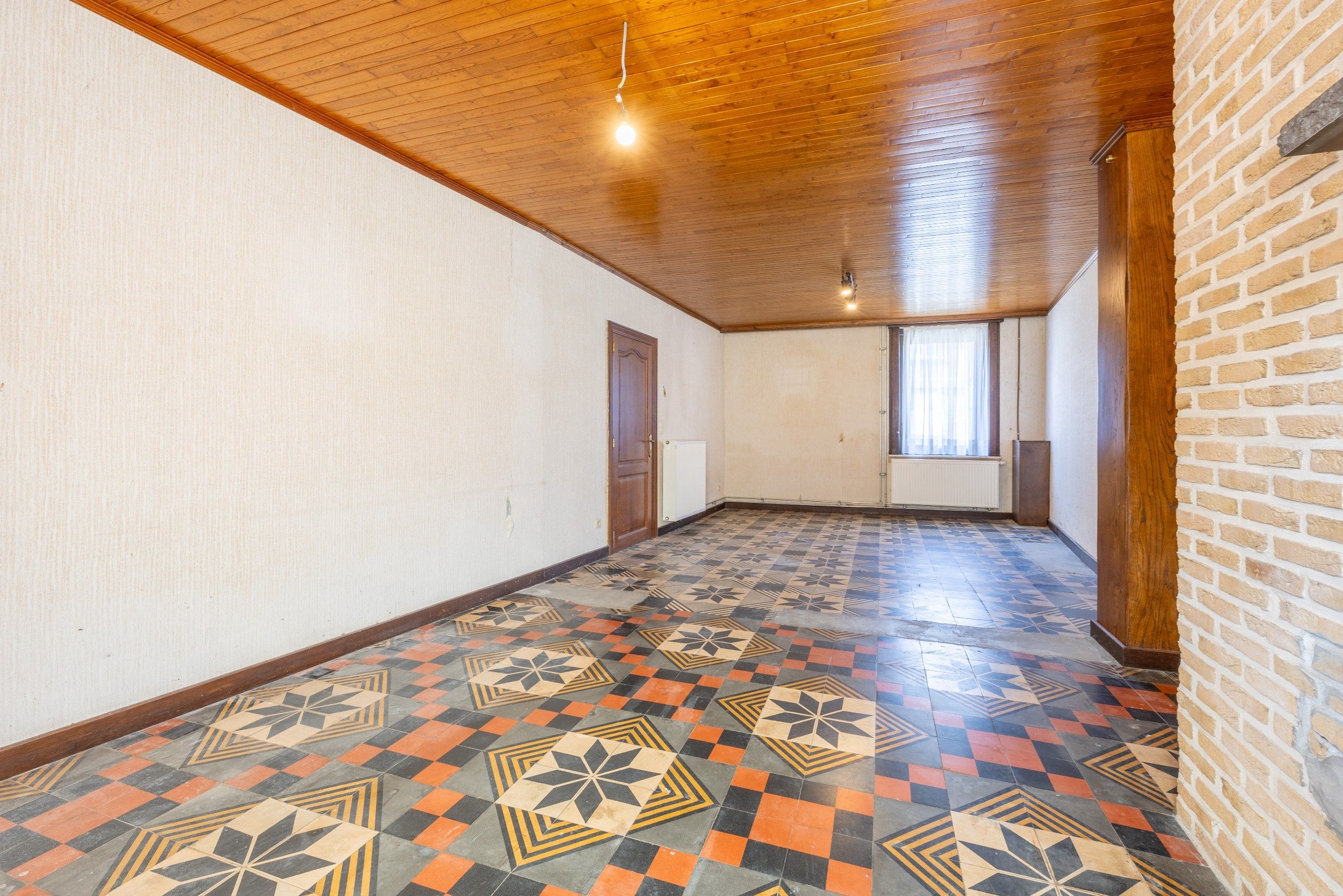 TE RENOVEREN WONING MET 1001 MOGELIJKHEDEN foto 2