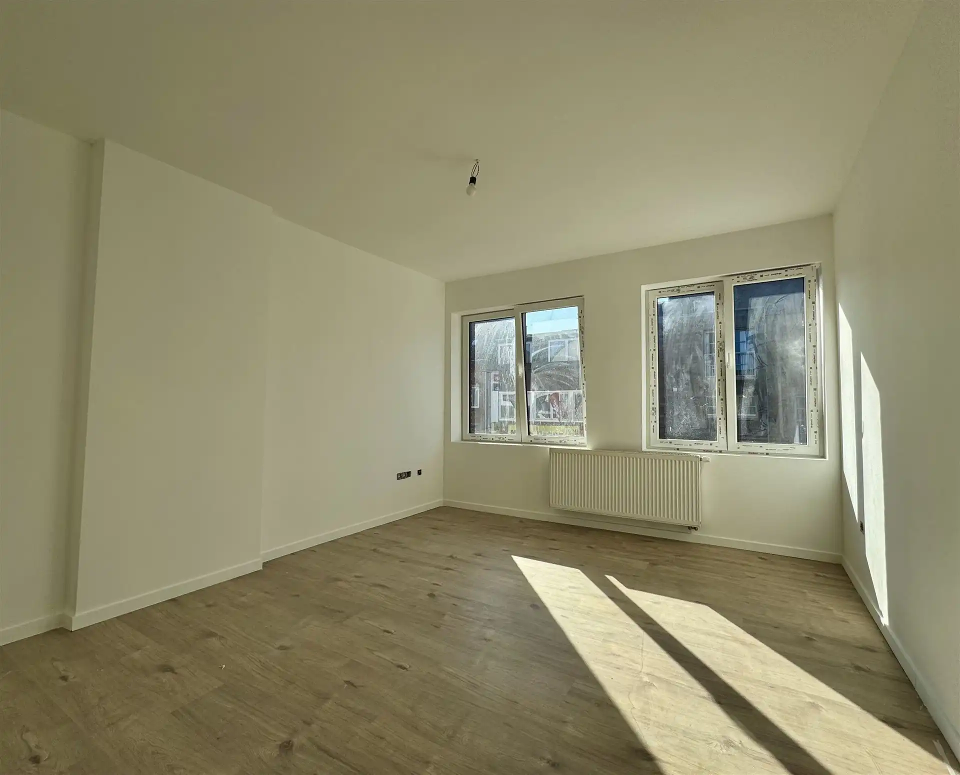 Gerenoveerde woning in het centrum van Maaseik! foto 14