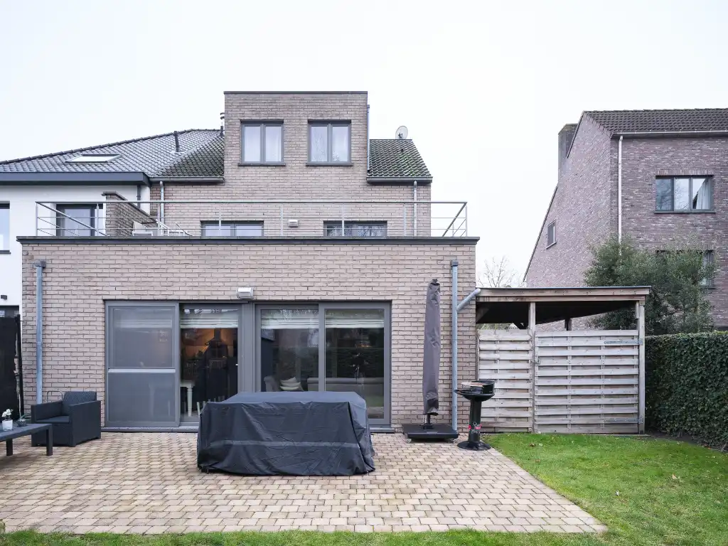 Gentbrugge - Licht op te frissen gelijkvloers appartement met 2 slaapkamers en tuin foto 13