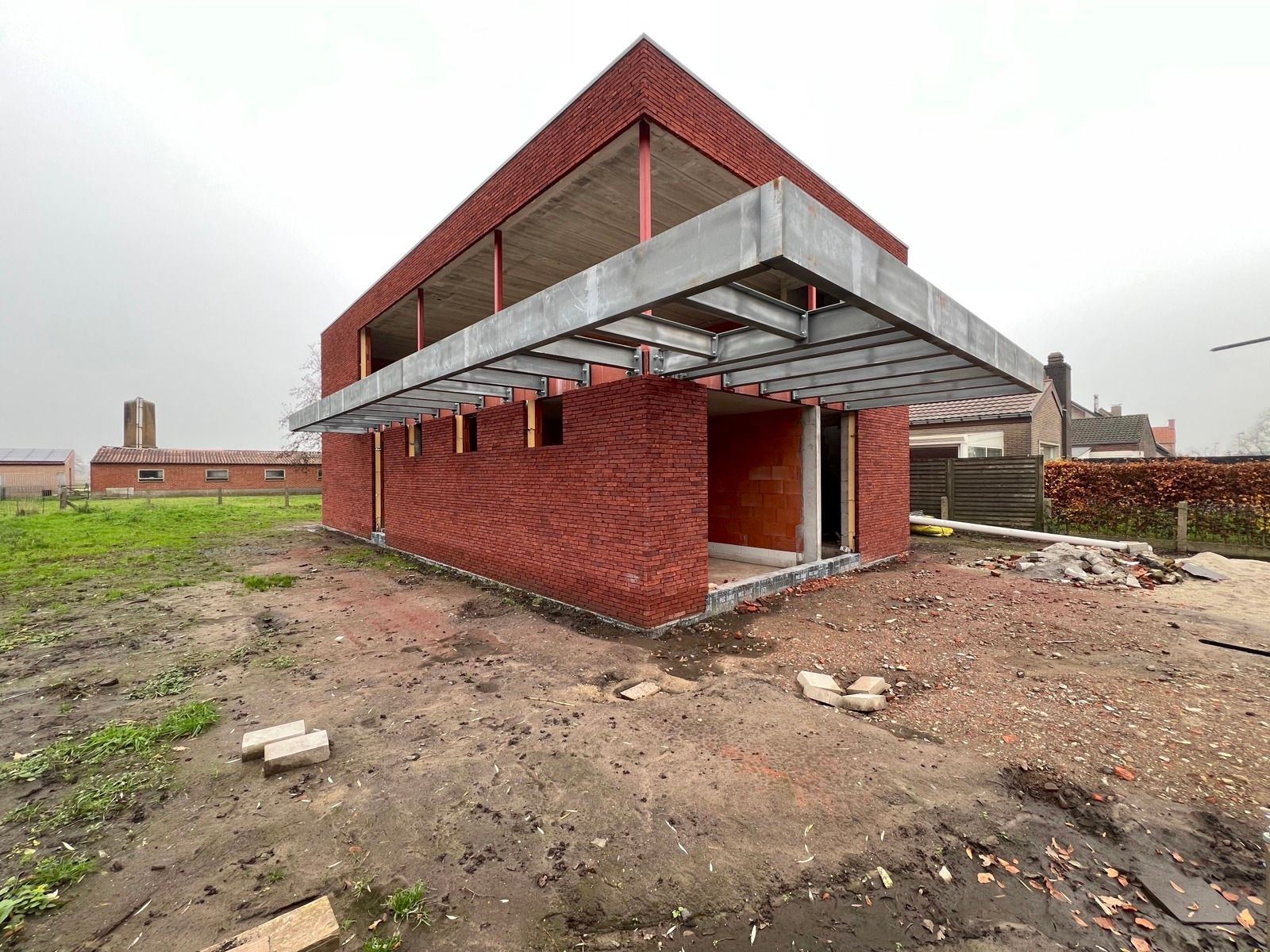 Strakke nieuwbouw met 4 slaapkamers en landelijk zicht foto 2